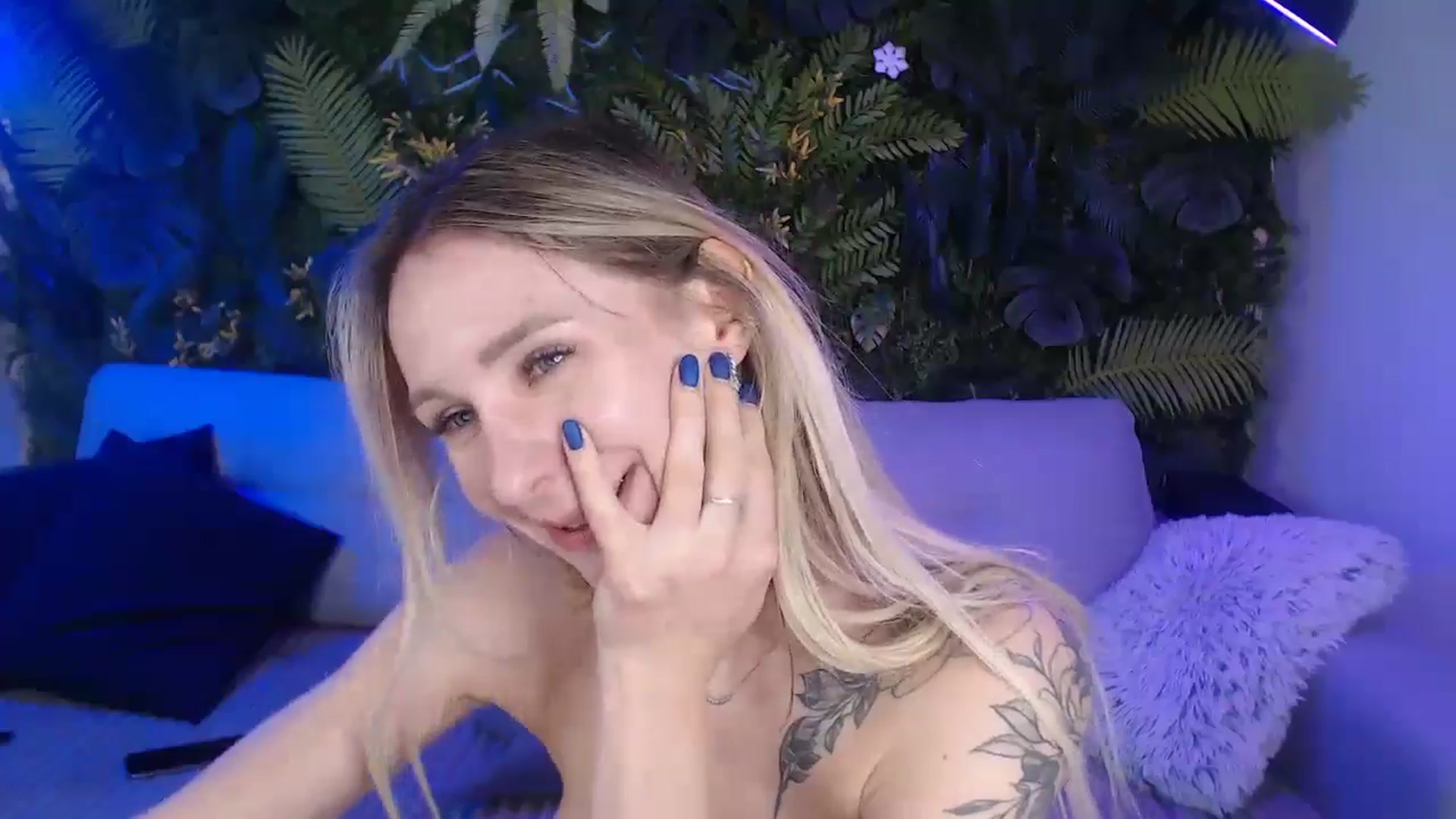 Gallery image thumbnail from Horny_Blond's myfreecams stream on, 11/29/2024, 12:18 image 7 of 20