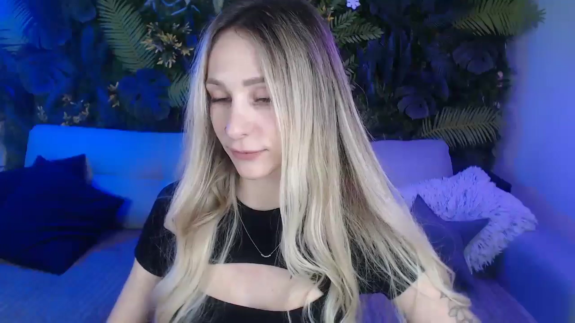 Gallery image thumbnail from Horny_Blond's myfreecams stream on, 11/30/2024, 09:24 image 16 of 20