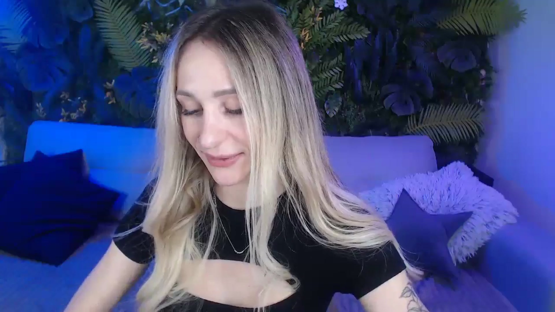 Gallery image thumbnail from Horny_Blond's myfreecams stream on, 11/30/2024, 09:24 image 12 of 20