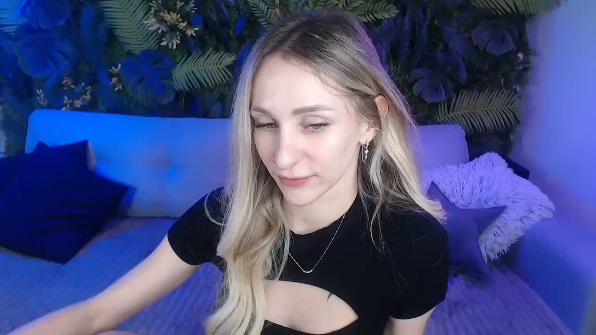 Gallery image thumbnail from Horny_Blond's myfreecams stream on, 11/30/2024, 09:24 image 7 of 20