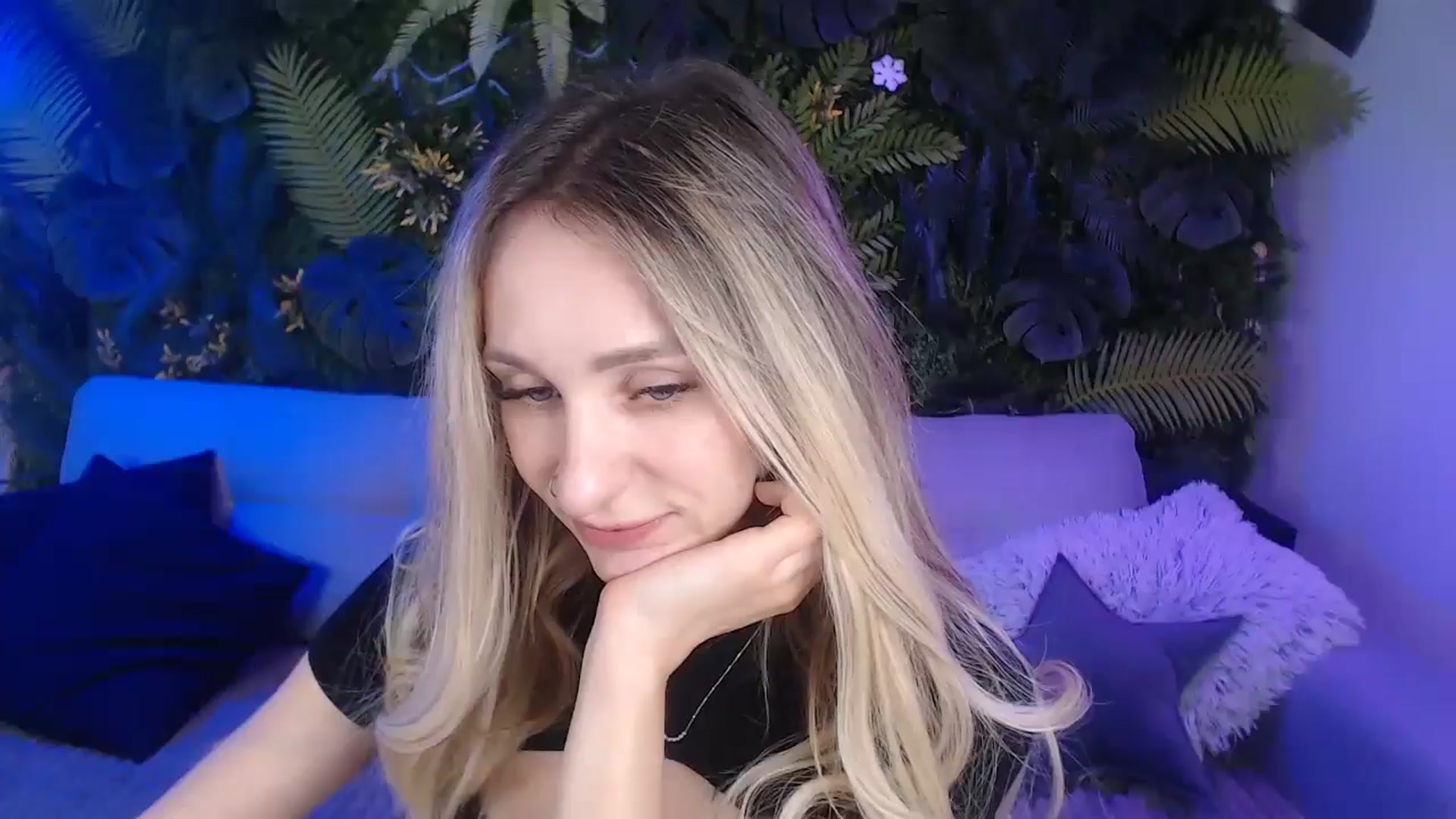 Gallery image thumbnail from Horny_Blond's myfreecams stream on, 11/30/2024, 09:24 image 1 of 20