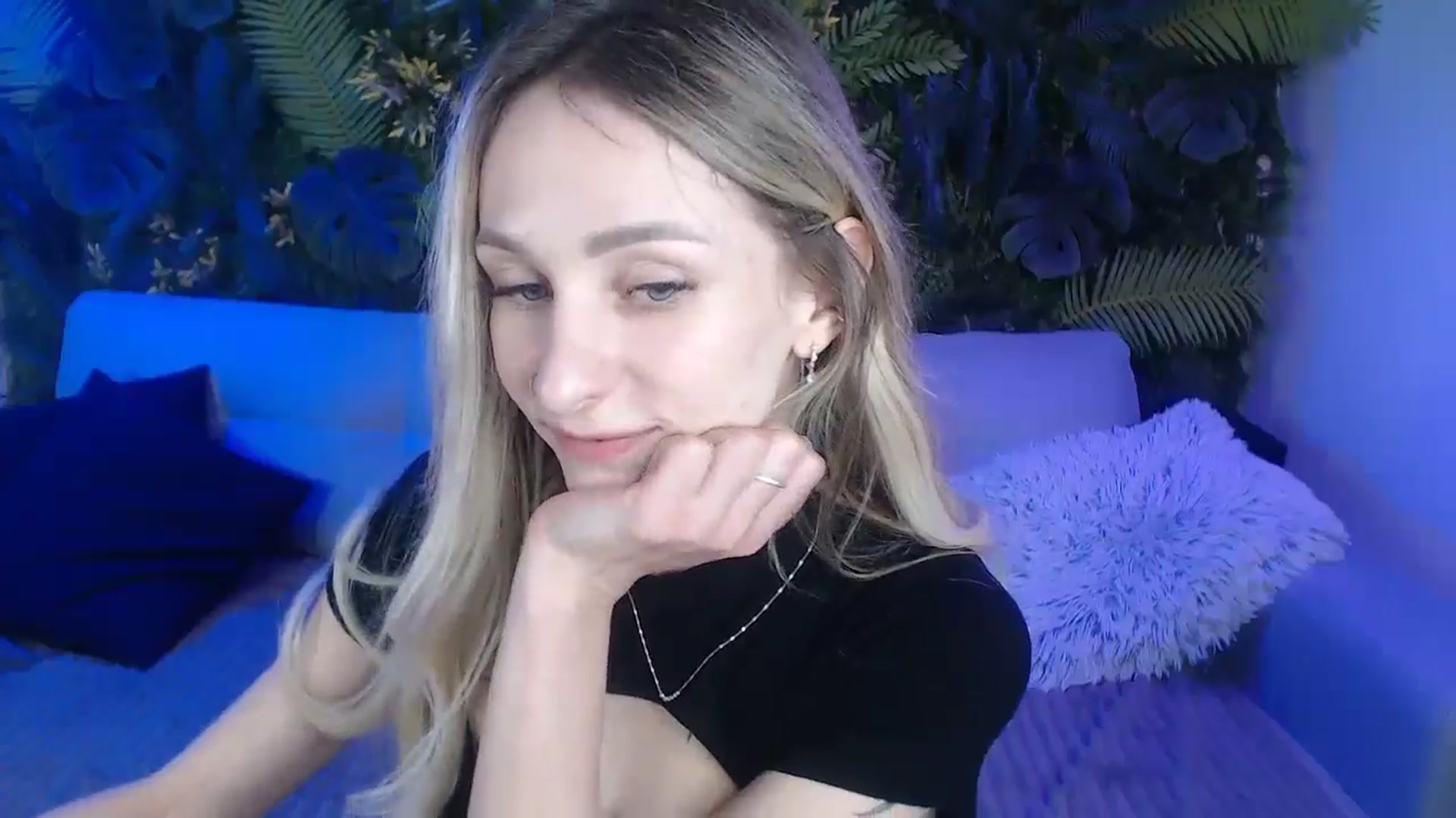 Gallery image thumbnail from Horny_Blond's myfreecams stream on, 11/30/2024, 09:57 image 15 of 20