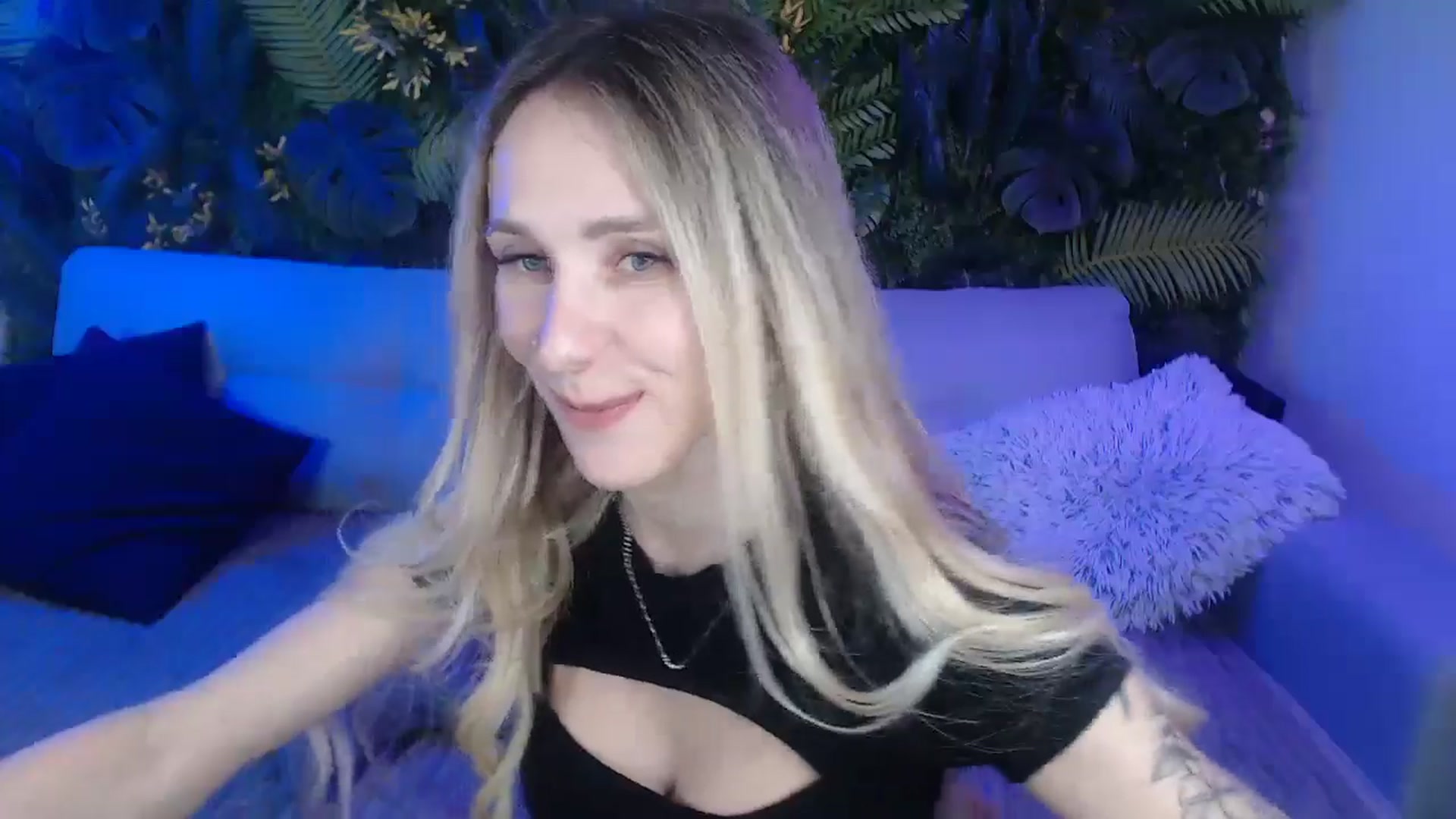 Gallery image thumbnail from Horny_Blond's myfreecams stream on, 11/30/2024, 09:57 image 5 of 20