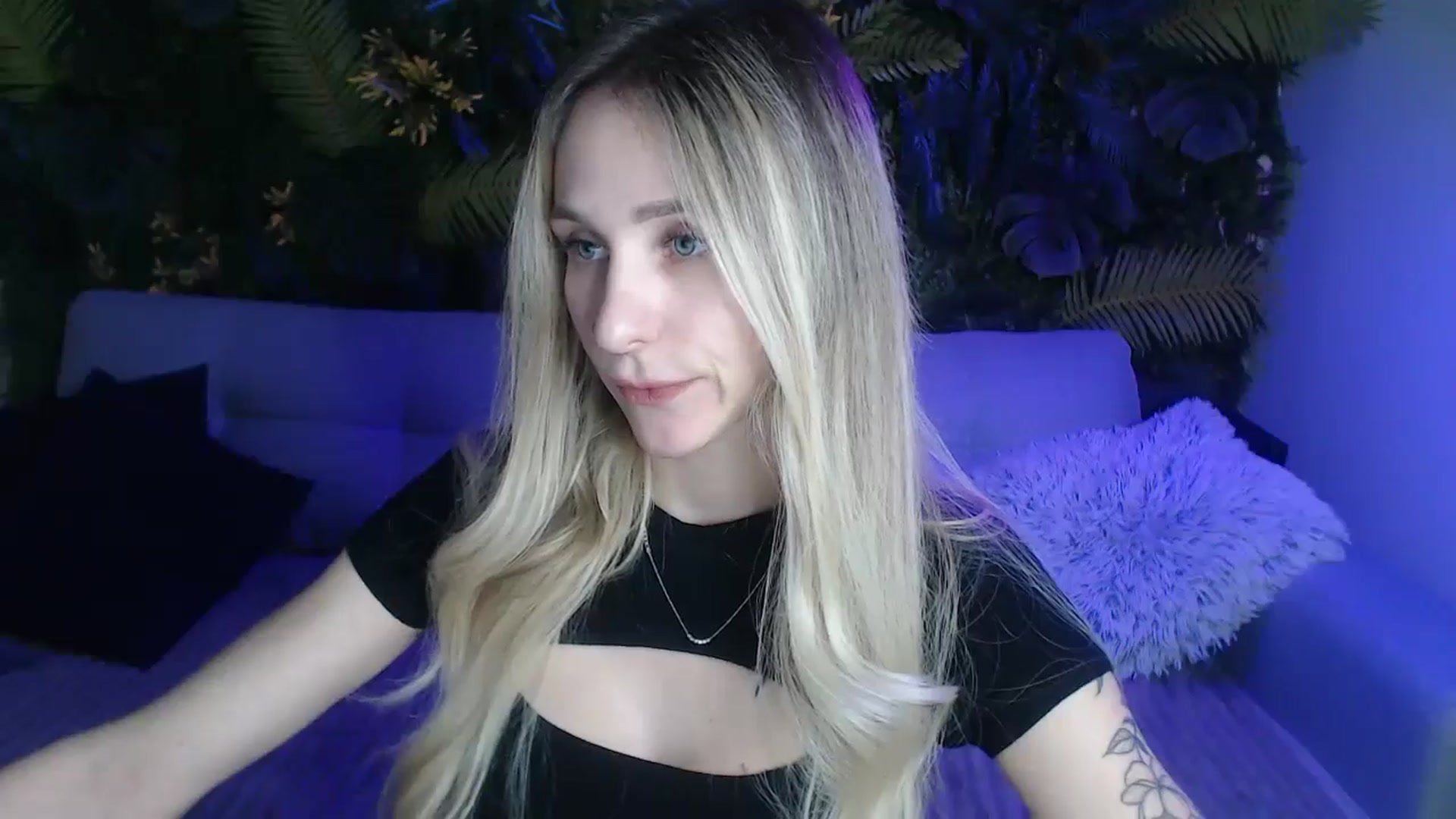 Gallery image thumbnail from Horny_Blond's myfreecams stream on, 11/30/2024, 10:20 image 7 of 20