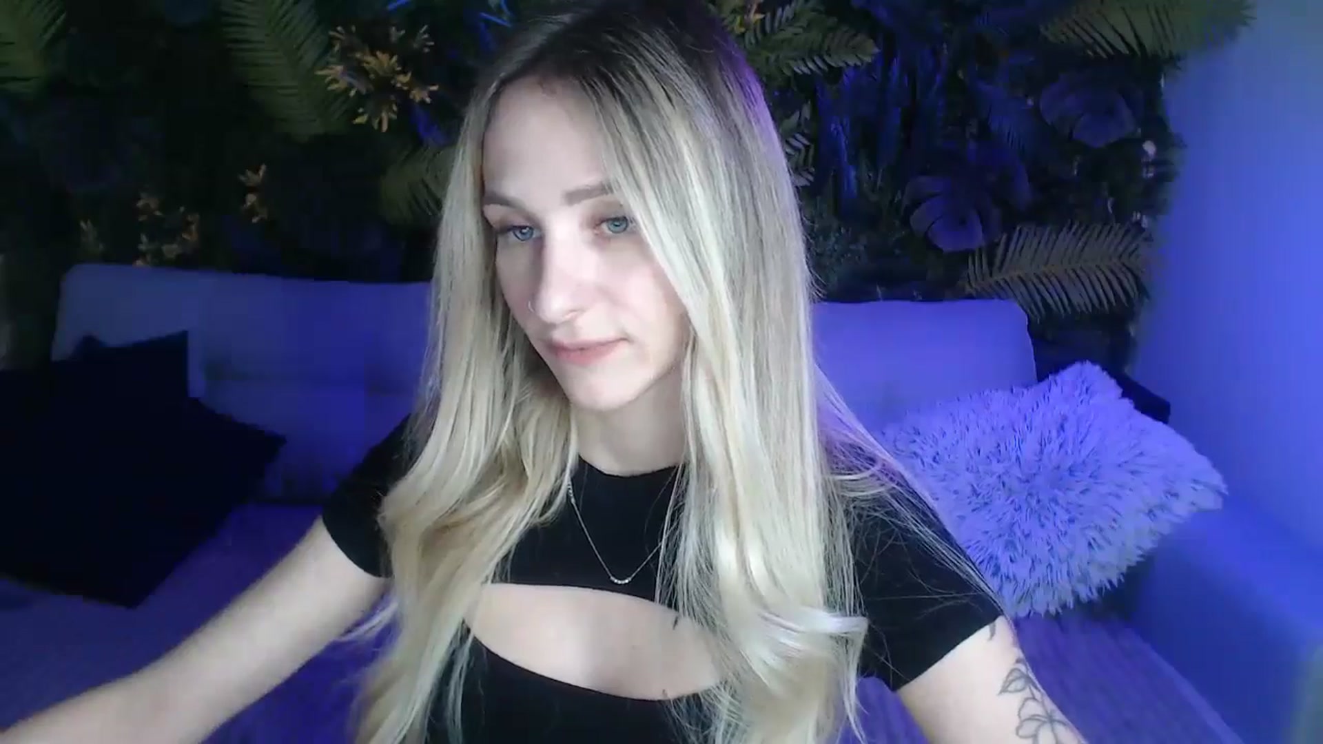 Gallery image thumbnail from Horny_Blond's myfreecams stream on, 11/30/2024, 10:20 image 6 of 20
