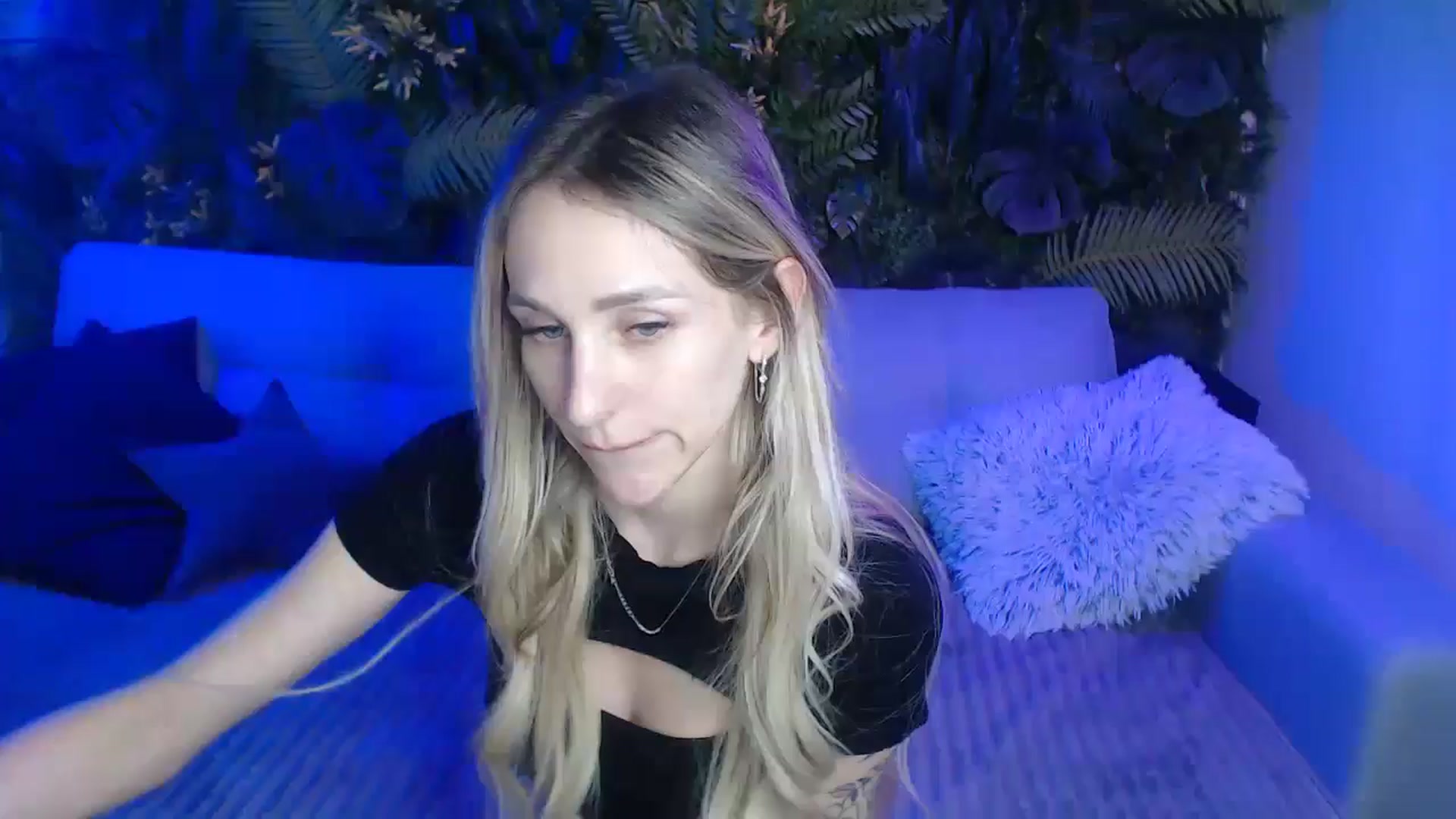 Gallery image thumbnail from Horny_Blond's myfreecams stream on, 11/30/2024, 12:27 image 4 of 20