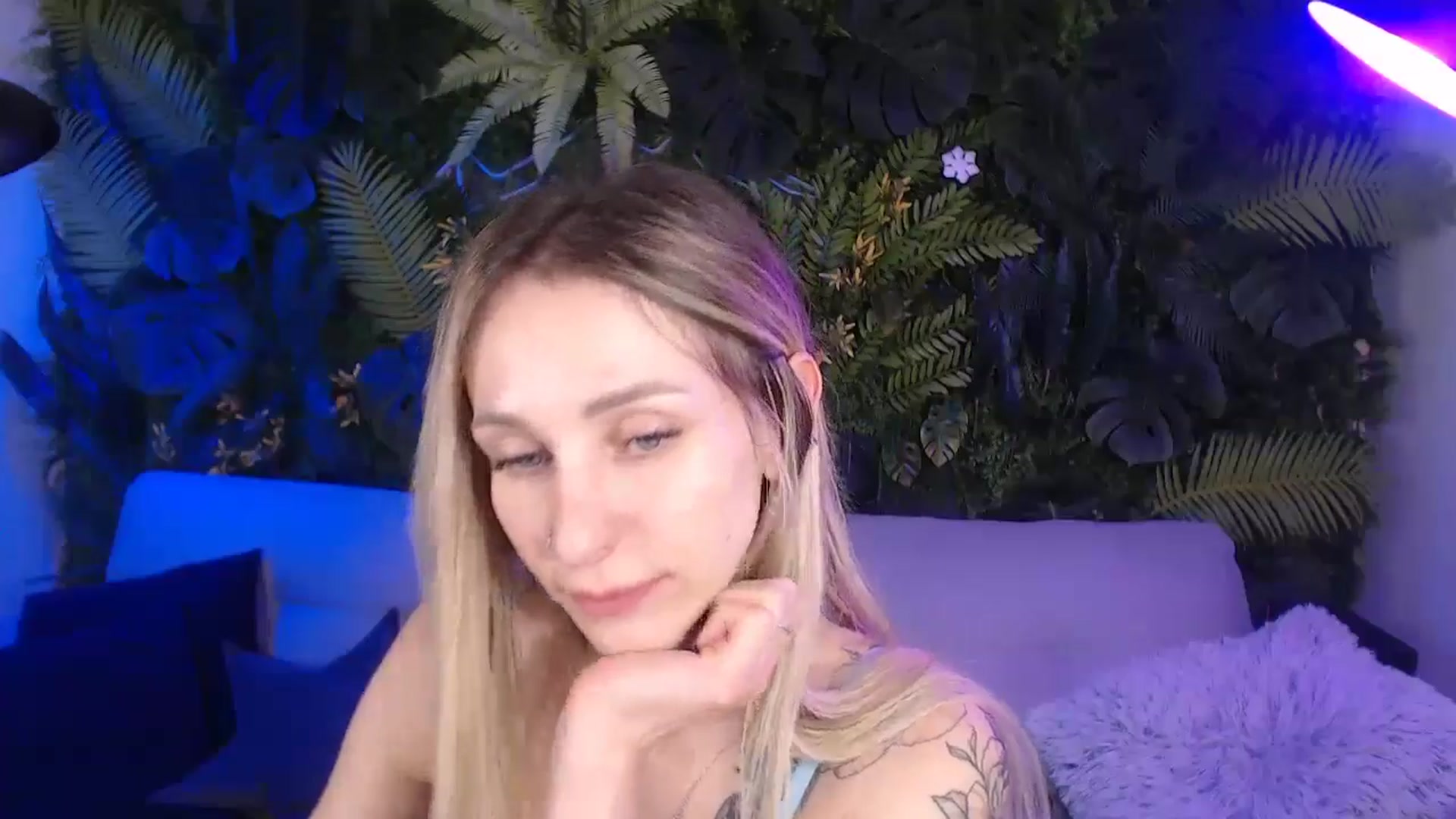 Gallery image thumbnail from Horny_Blond's myfreecams stream on, 12/02/2024, 13:53 image 10 of 20