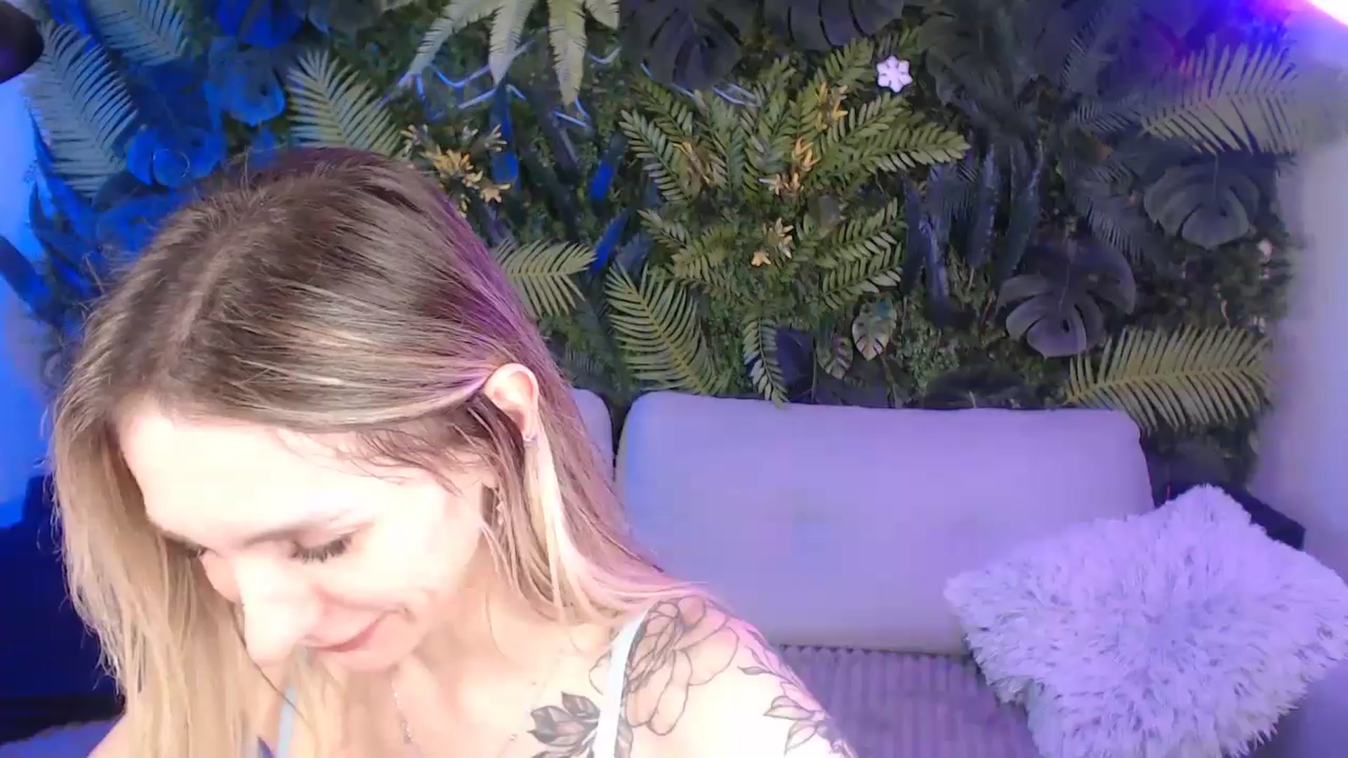 Gallery image thumbnail from Horny_Blond's myfreecams stream on, 12/02/2024, 13:53 image 12 of 20