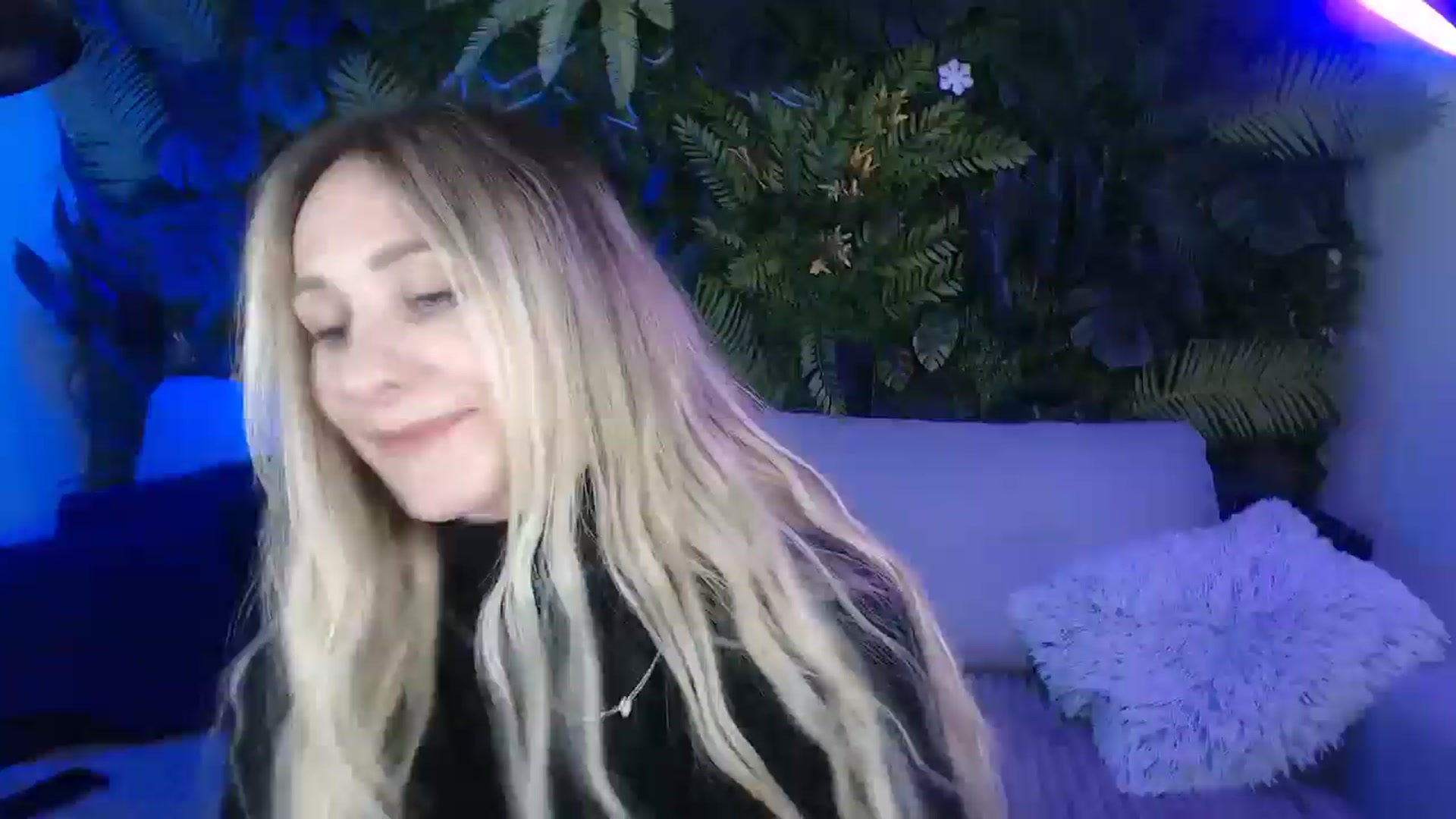 Gallery image thumbnail from Horny_Blond's myfreecams stream on, 12/03/2024, 09:59 image 10 of 20