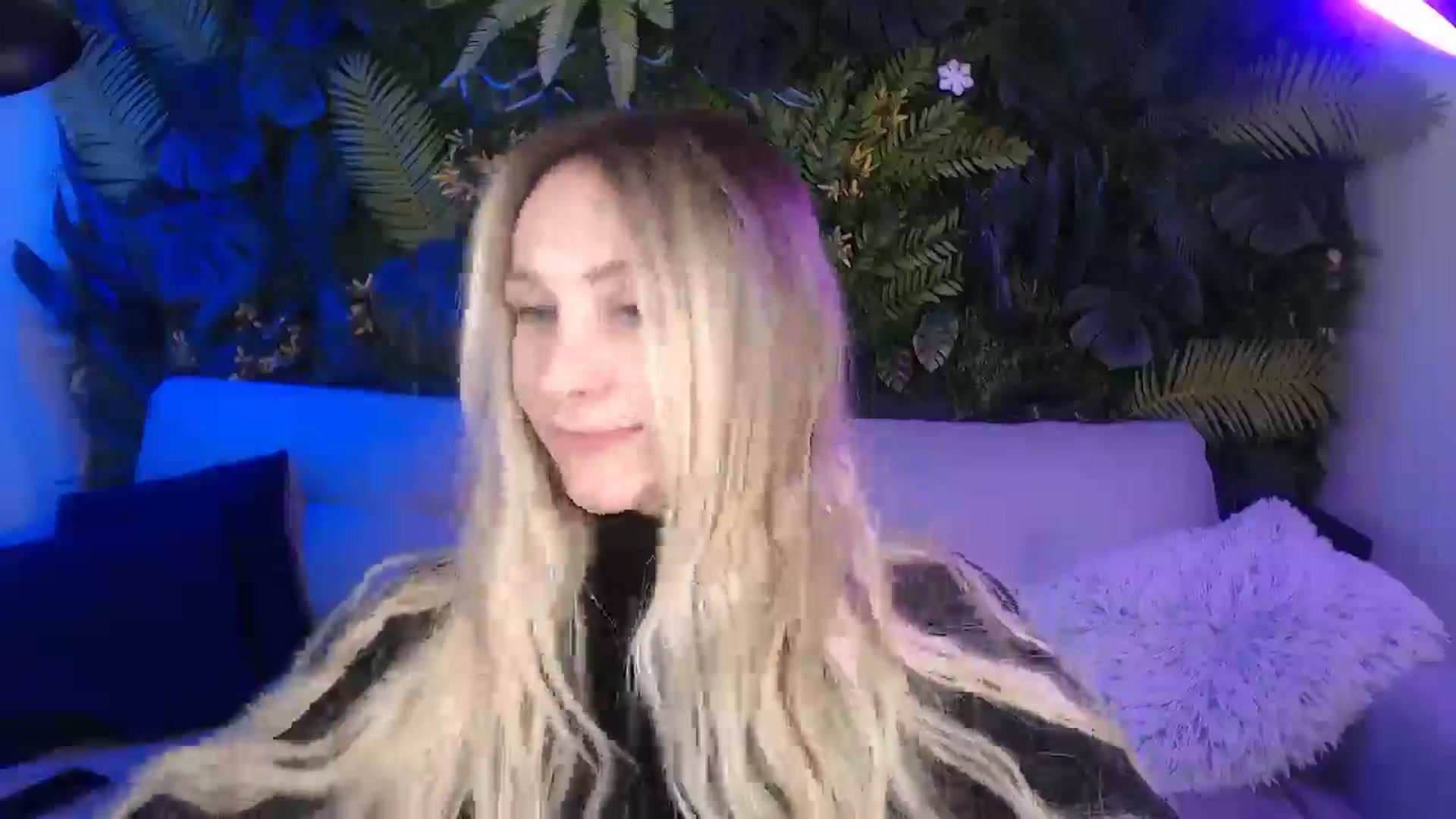 Gallery image thumbnail from Horny_Blond's myfreecams stream on, 12/03/2024, 09:59 image 9 of 20