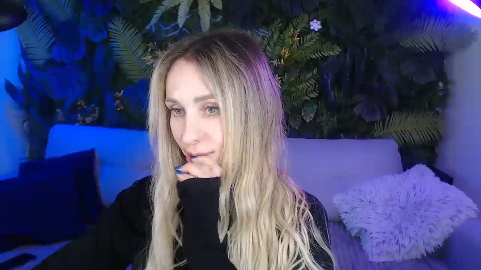 Gallery image thumbnail from Horny_Blond's myfreecams stream on, 12/03/2024, 09:59 image 8 of 20