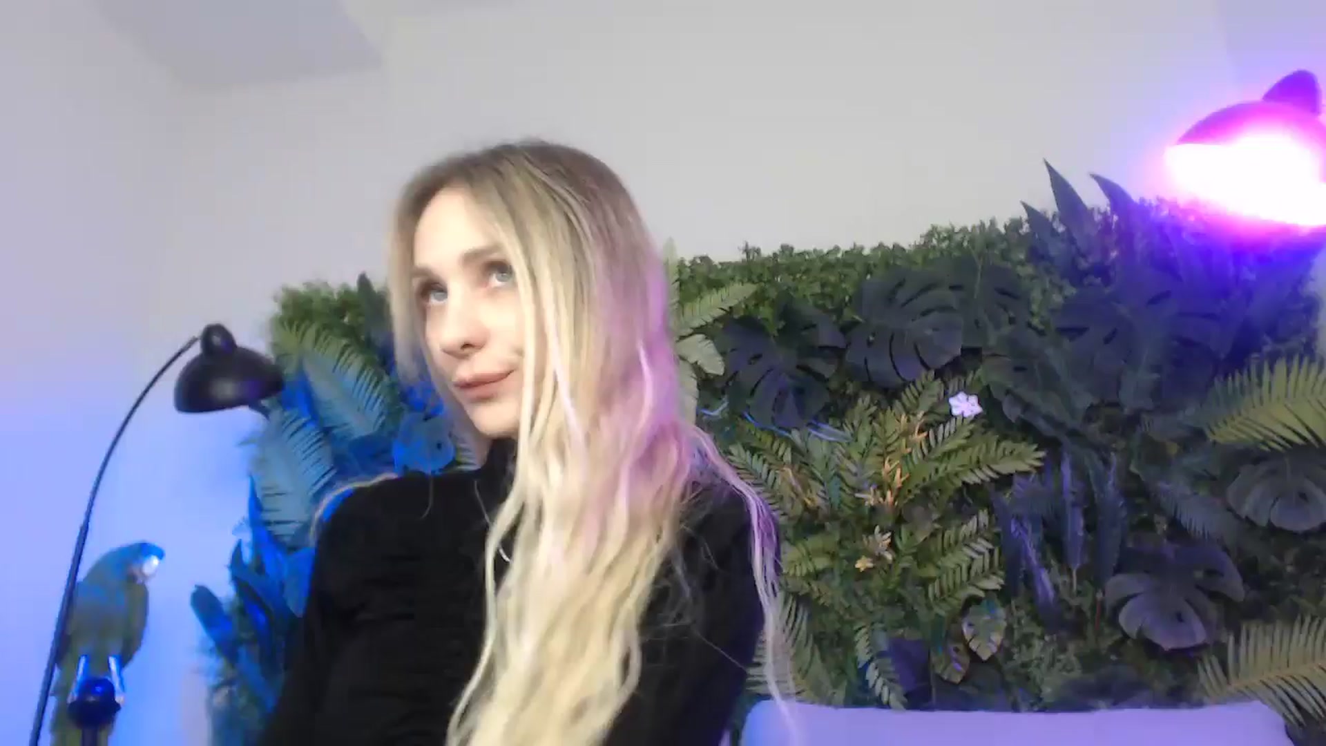 Gallery image thumbnail from Horny_Blond's myfreecams stream on, 12/03/2024, 11:30 image 1 of 20