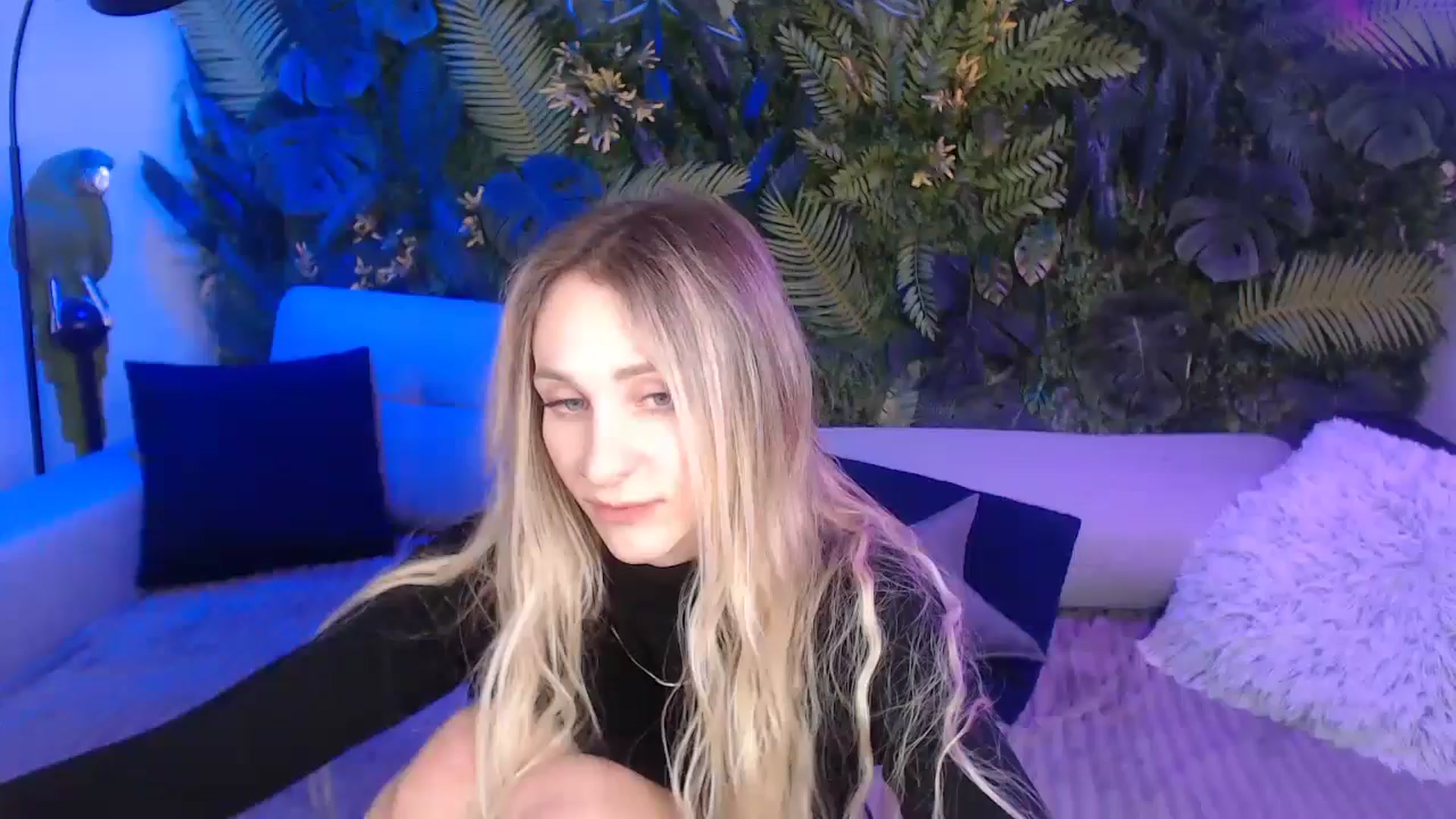 Gallery image thumbnail from Horny_Blond's myfreecams stream on, 12/03/2024, 11:30 image 18 of 20