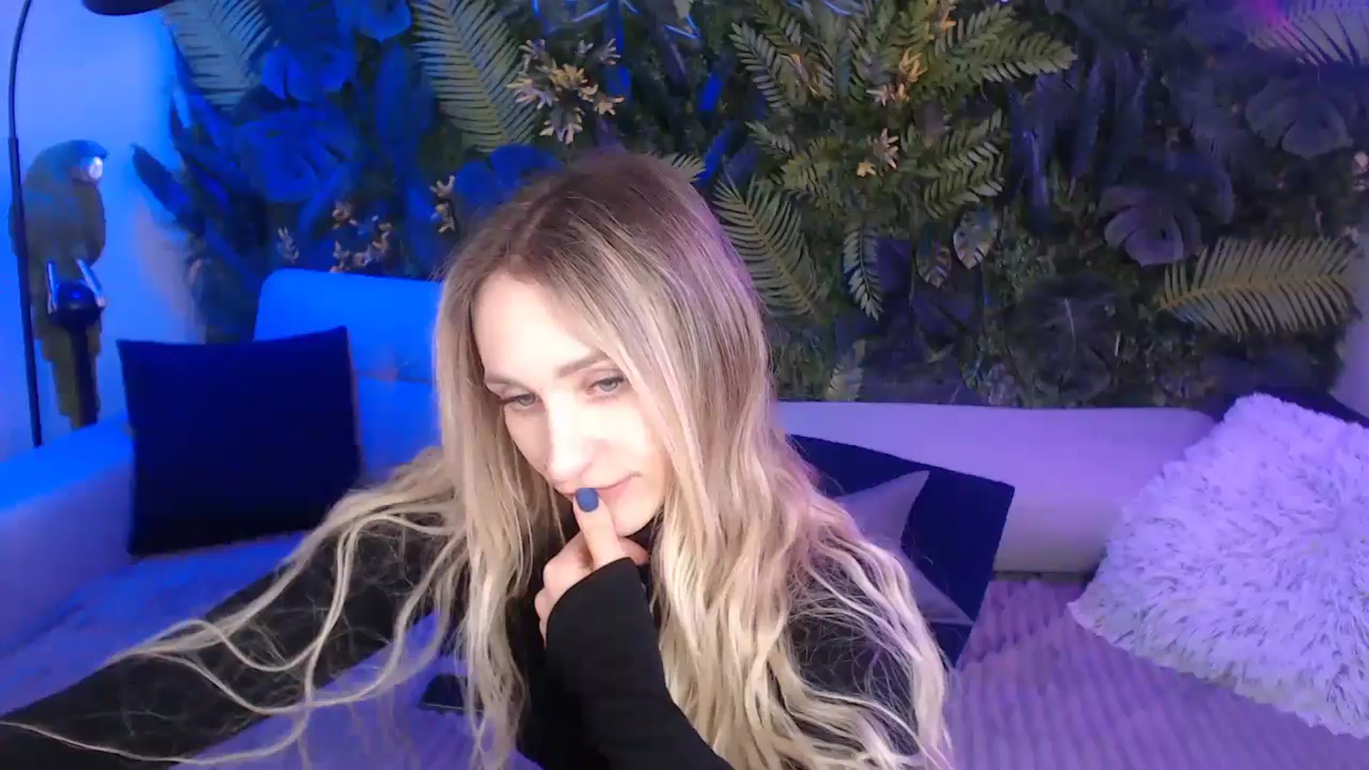 Gallery image thumbnail from Horny_Blond's myfreecams stream on, 12/03/2024, 11:30 image 17 of 20