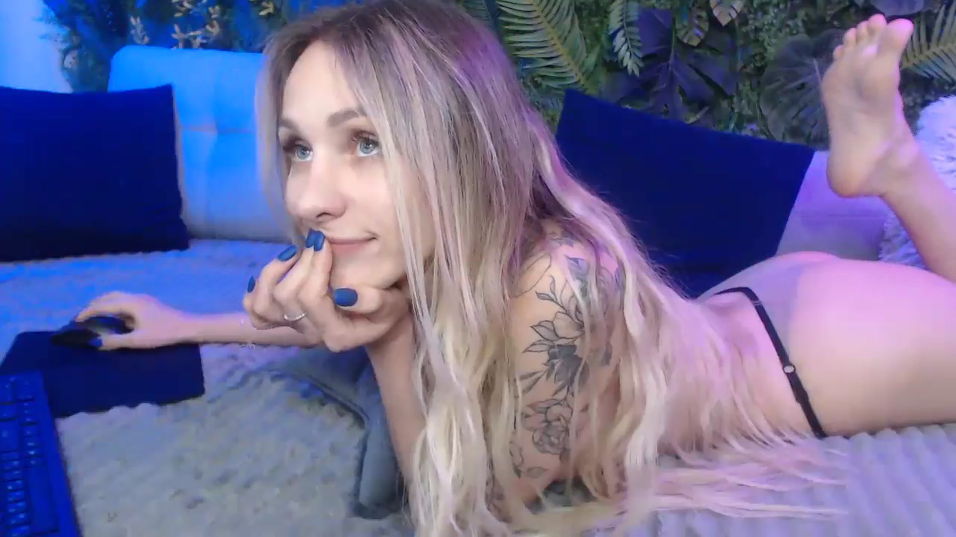 Gallery image thumbnail from Horny_Blond's myfreecams stream on, 12/03/2024, 12:52 image 3 of 20