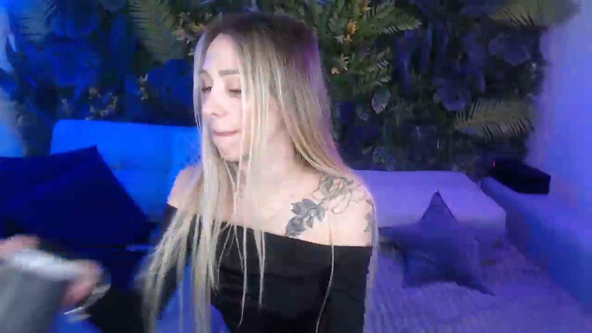 Gallery image thumbnail from Horny_Blond's myfreecams stream on, 12/06/2024, 10:09 image 14 of 20
