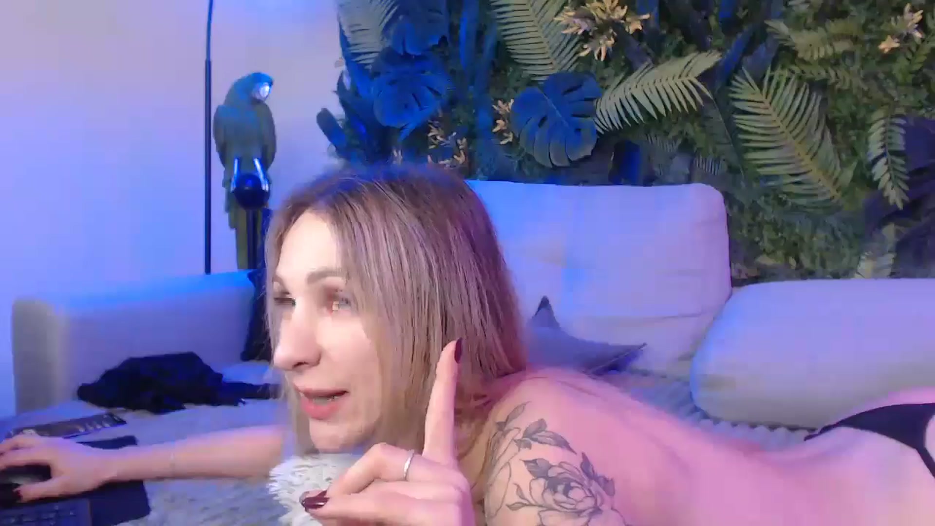 Gallery image thumbnail from Horny_Blond's myfreecams stream on, 12/06/2024, 14:02 image 14 of 20