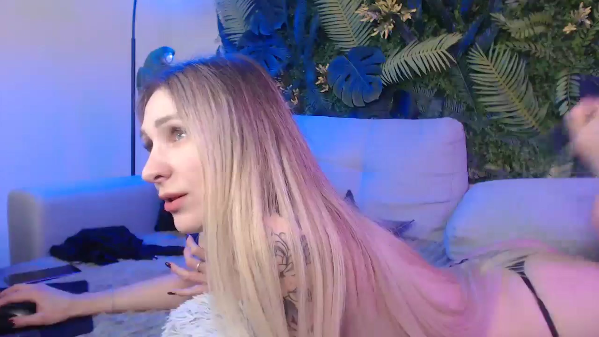 Gallery image thumbnail from Horny_Blond's myfreecams stream on, 12/06/2024, 14:02 image 15 of 20