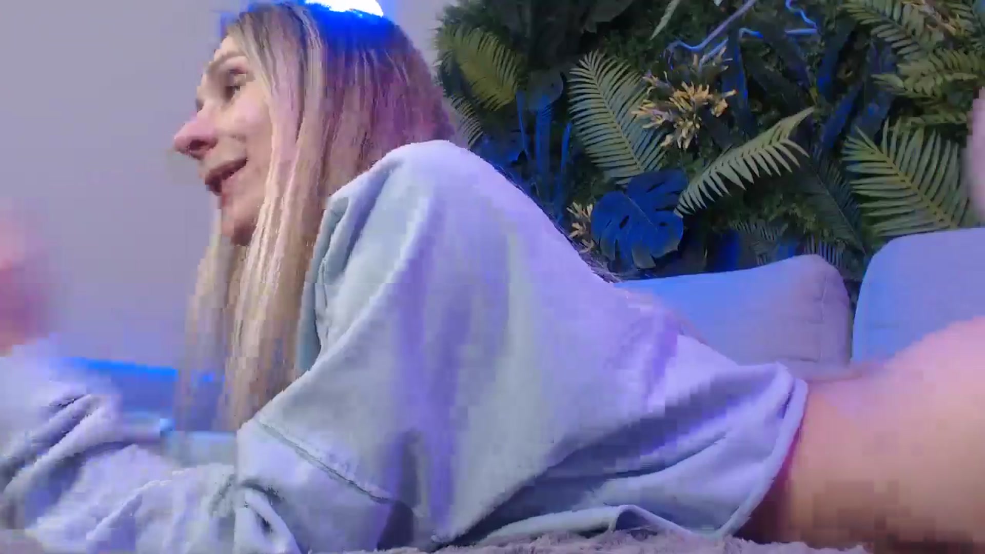 Gallery image thumbnail from Horny_Blond's myfreecams stream on, 12/07/2024, 13:28 image 20 of 20