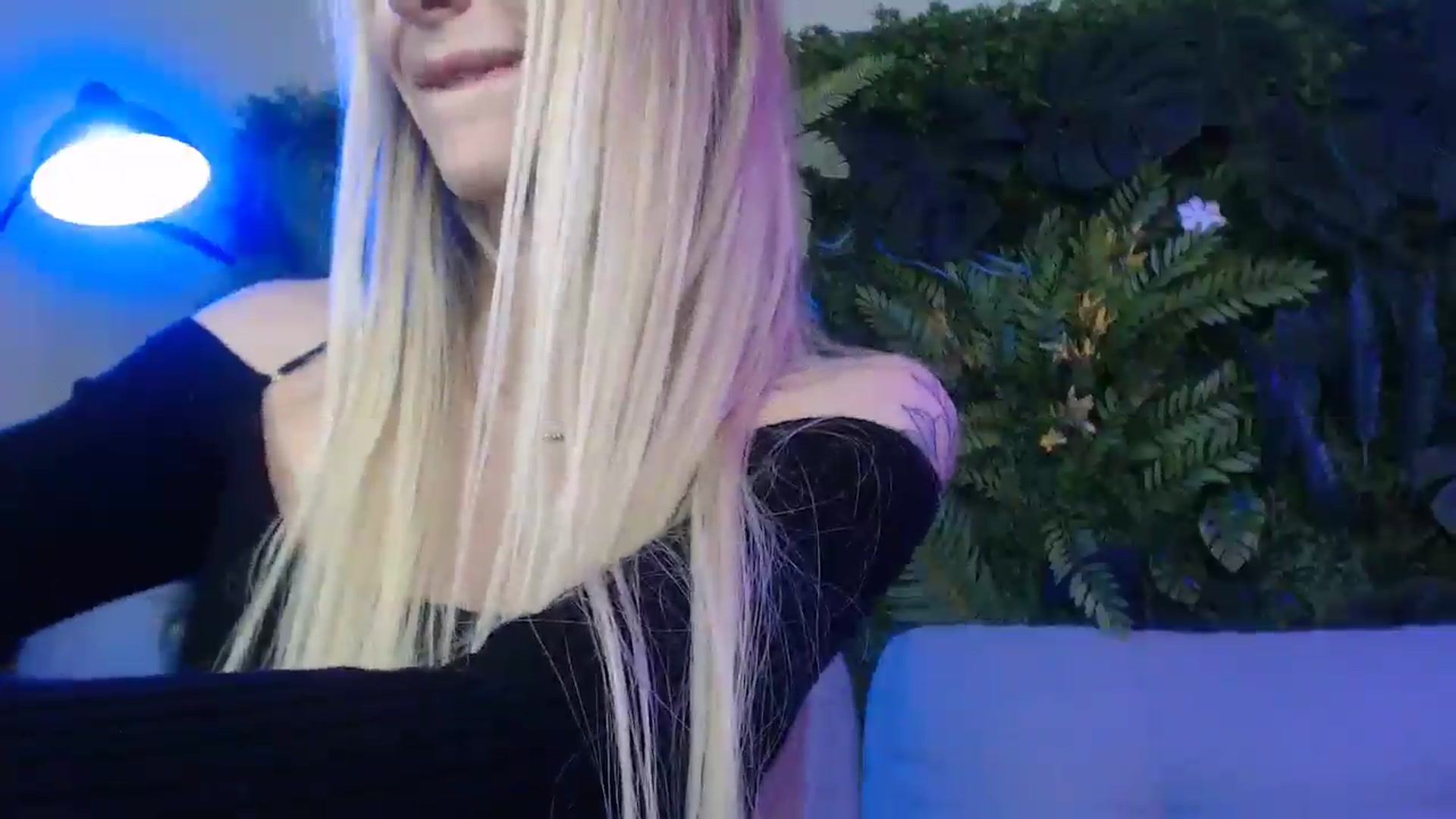 Gallery image thumbnail from Horny_Blond's myfreecams stream on, 12/08/2024, 11:30 image 12 of 20