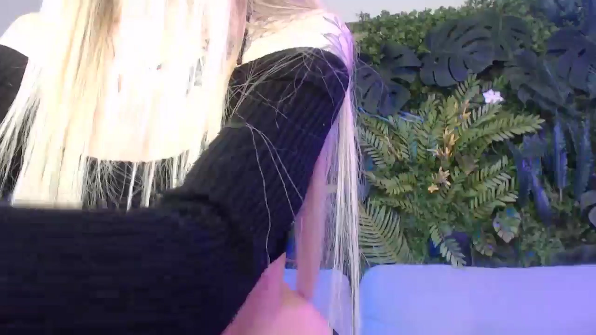 Gallery image thumbnail from Horny_Blond's myfreecams stream on, 12/08/2024, 11:30 image 11 of 20