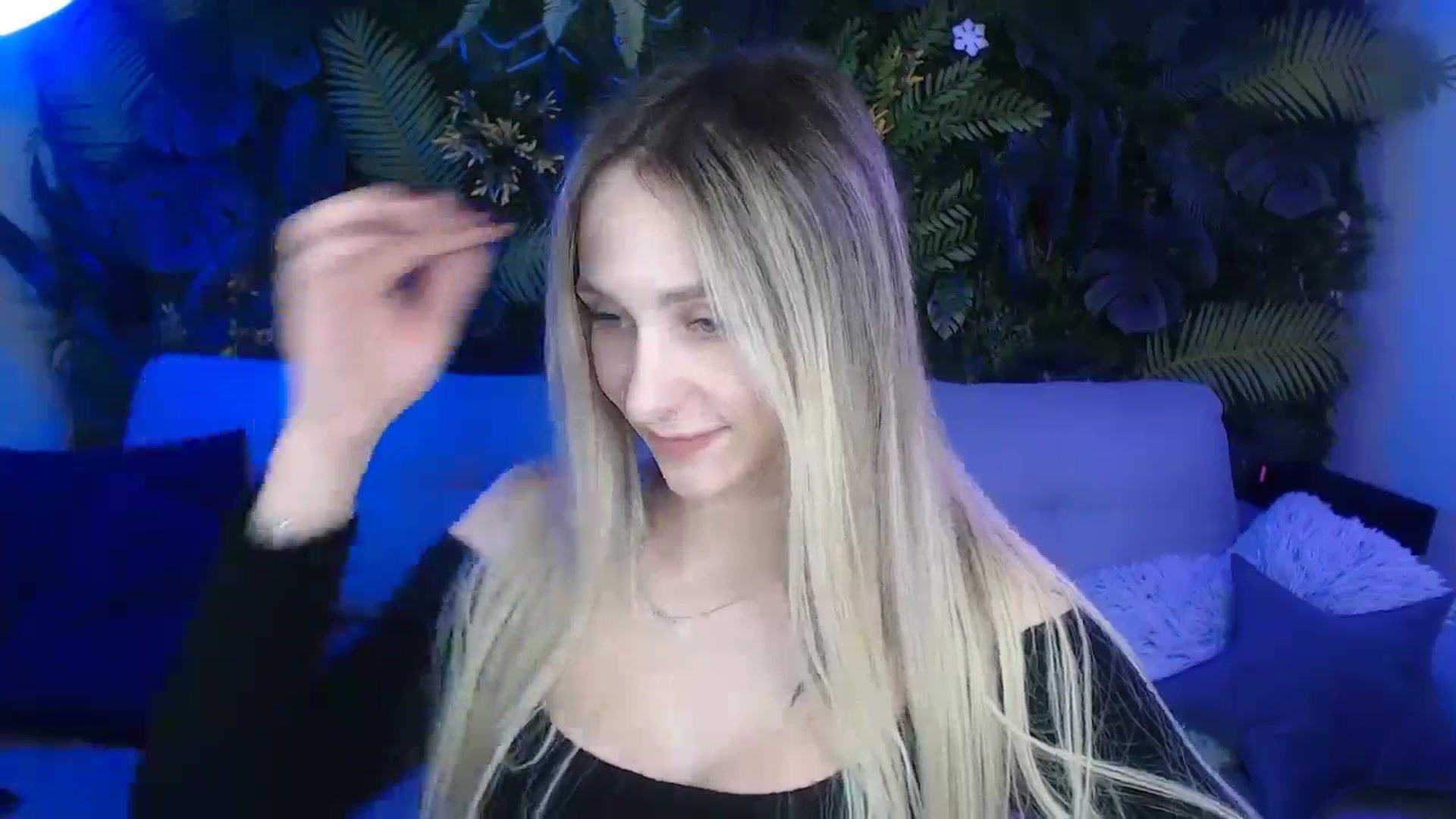 Gallery image thumbnail from Horny_Blond's myfreecams stream on, 12/08/2024, 11:57 image 3 of 20
