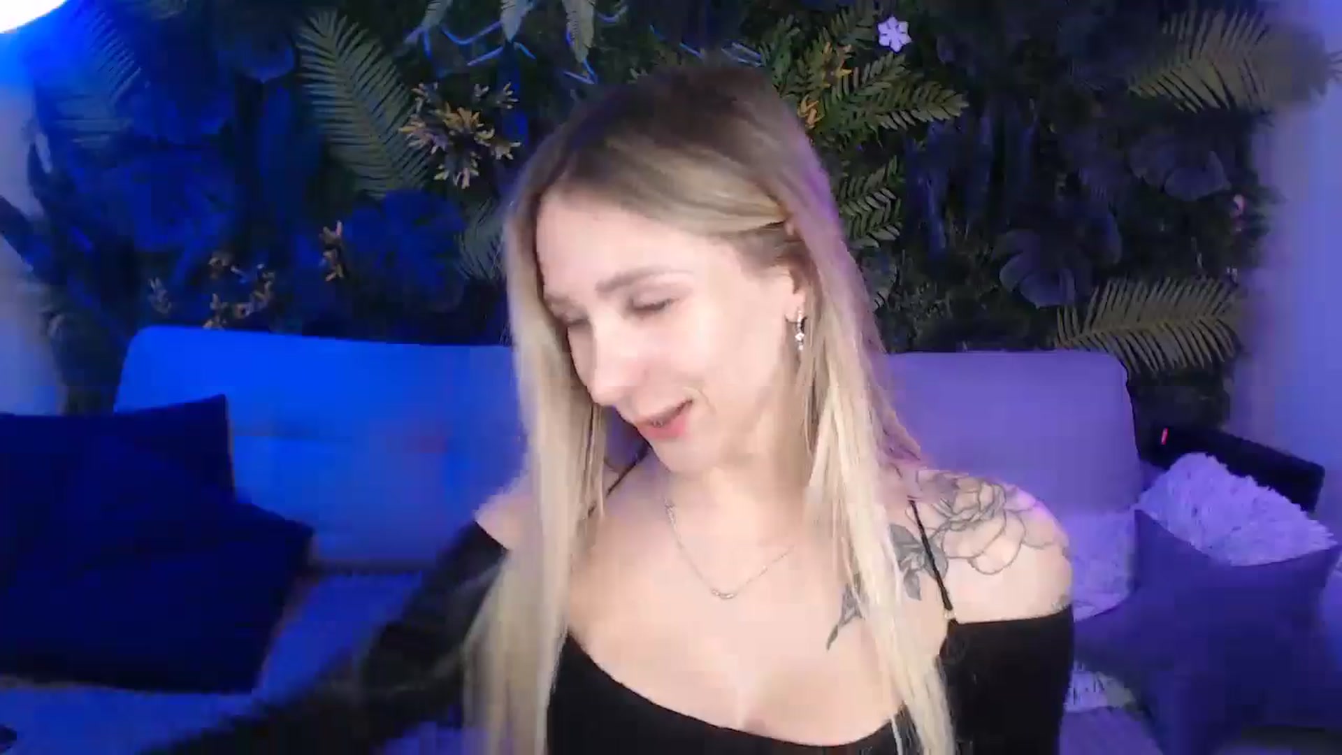 Gallery image thumbnail from Horny_Blond's myfreecams stream on, 12/08/2024, 11:57 image 13 of 20