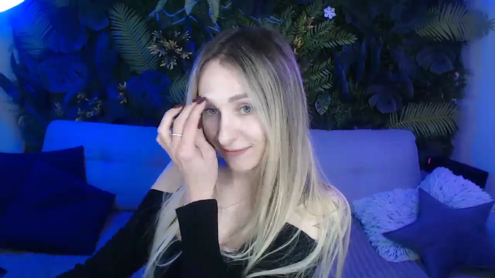 Gallery image thumbnail from Horny_Blond's myfreecams stream on, 12/08/2024, 11:57 image 6 of 20