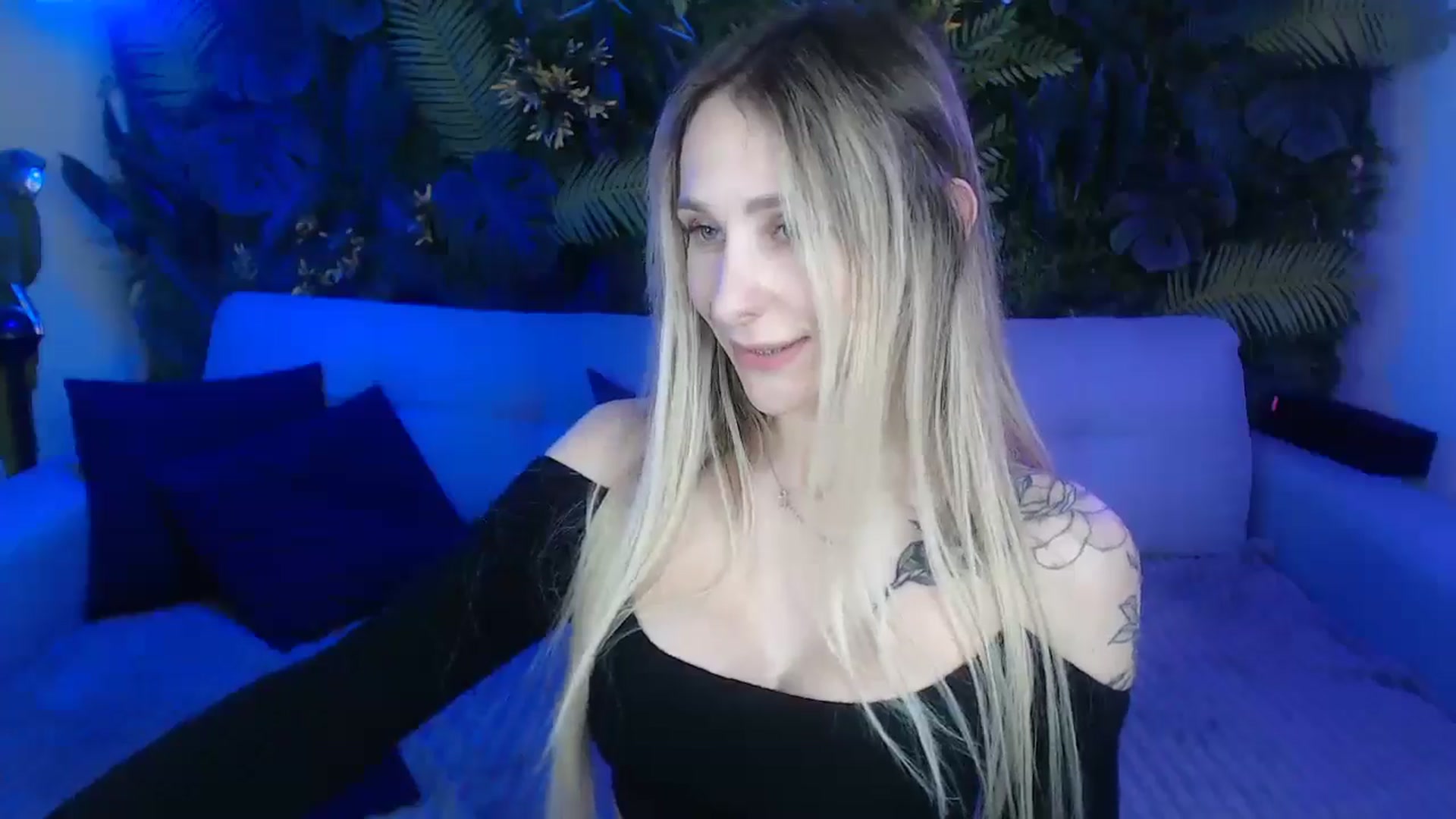 Gallery image thumbnail from Horny_Blond's myfreecams stream on, 12/08/2024, 12:50 image 5 of 20