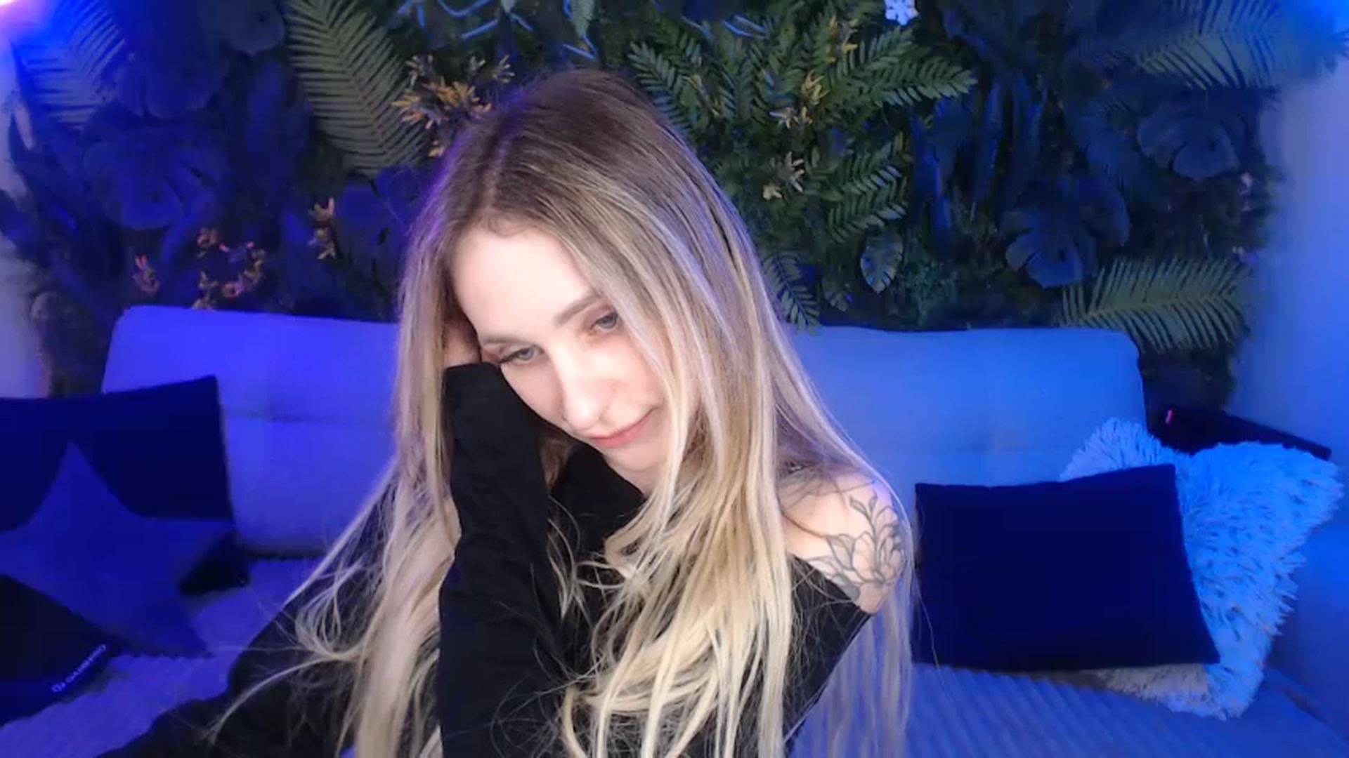 Gallery image thumbnail from Horny_Blond's myfreecams stream on, 12/09/2024, 09:50 image 18 of 20