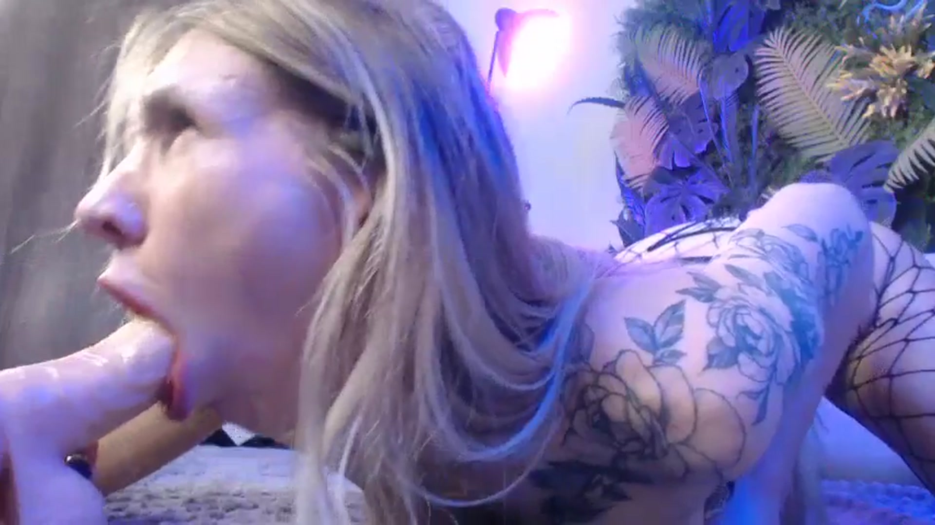 Gallery image thumbnail from Horny_Blond's myfreecams stream on, 12/09/2024, 11:34 image 10 of 20