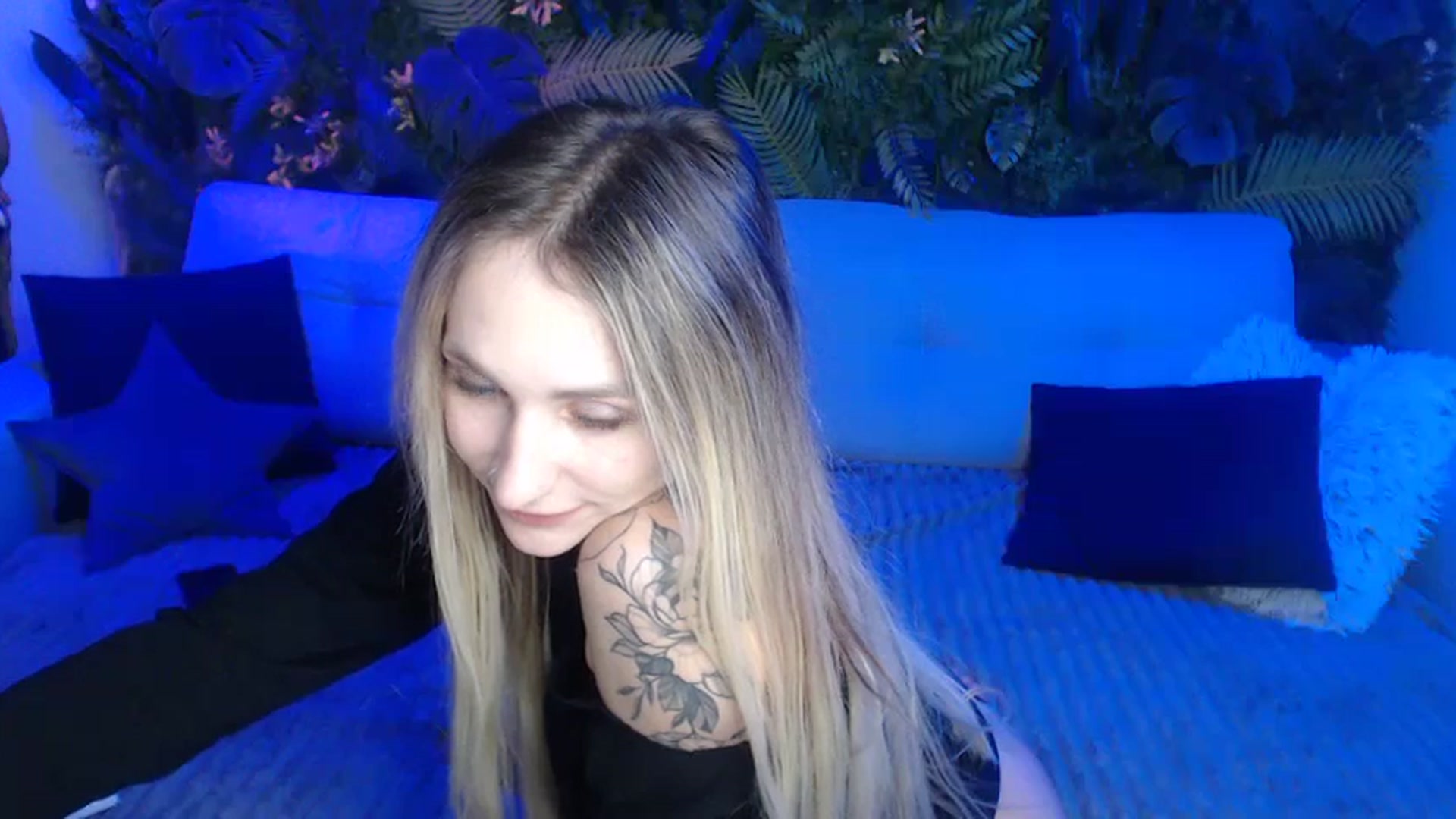 Gallery image thumbnail from Horny_Blond's myfreecams stream on, 12/09/2024, 12:12 image 3 of 20