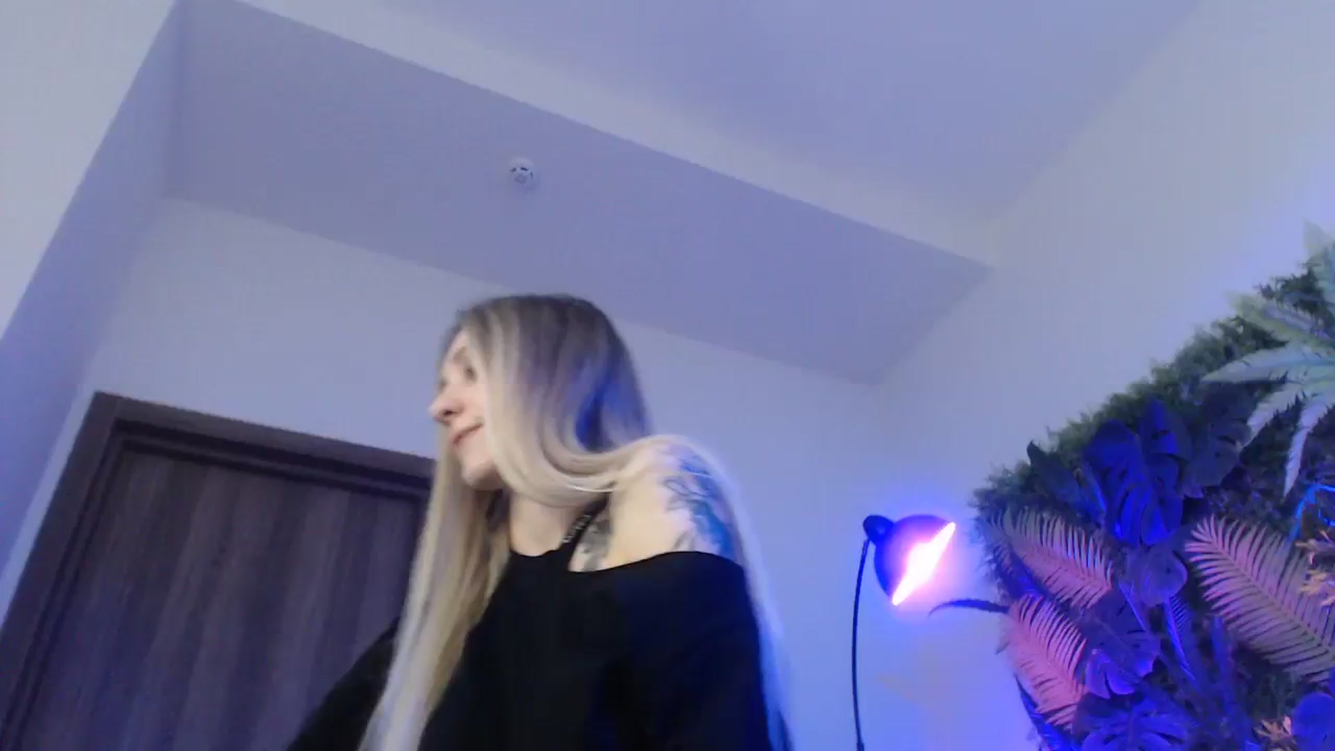 Gallery image thumbnail from Horny_Blond's myfreecams stream on, 12/09/2024, 13:35 image 12 of 20
