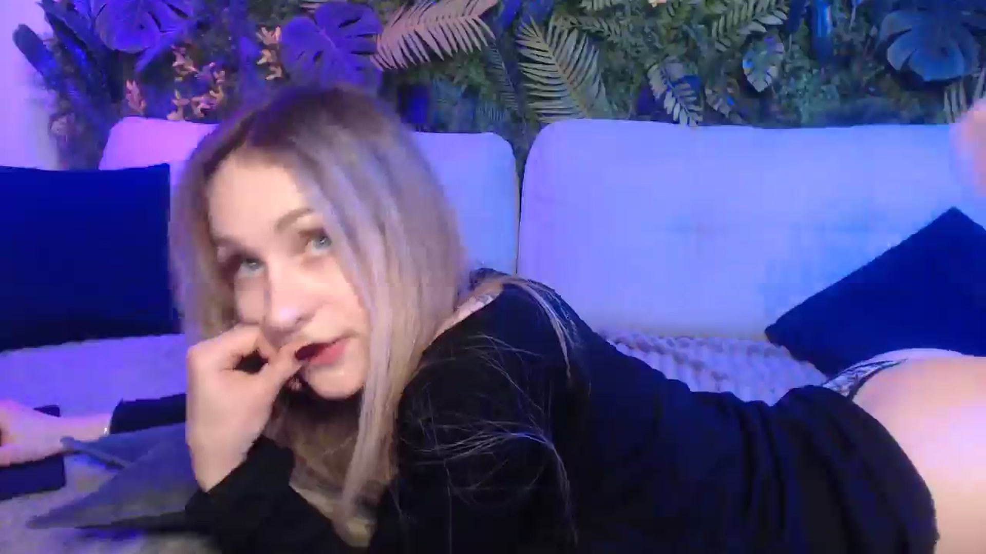 Gallery image thumbnail from Horny_Blond's myfreecams stream on, 12/09/2024, 13:58 image 15 of 20