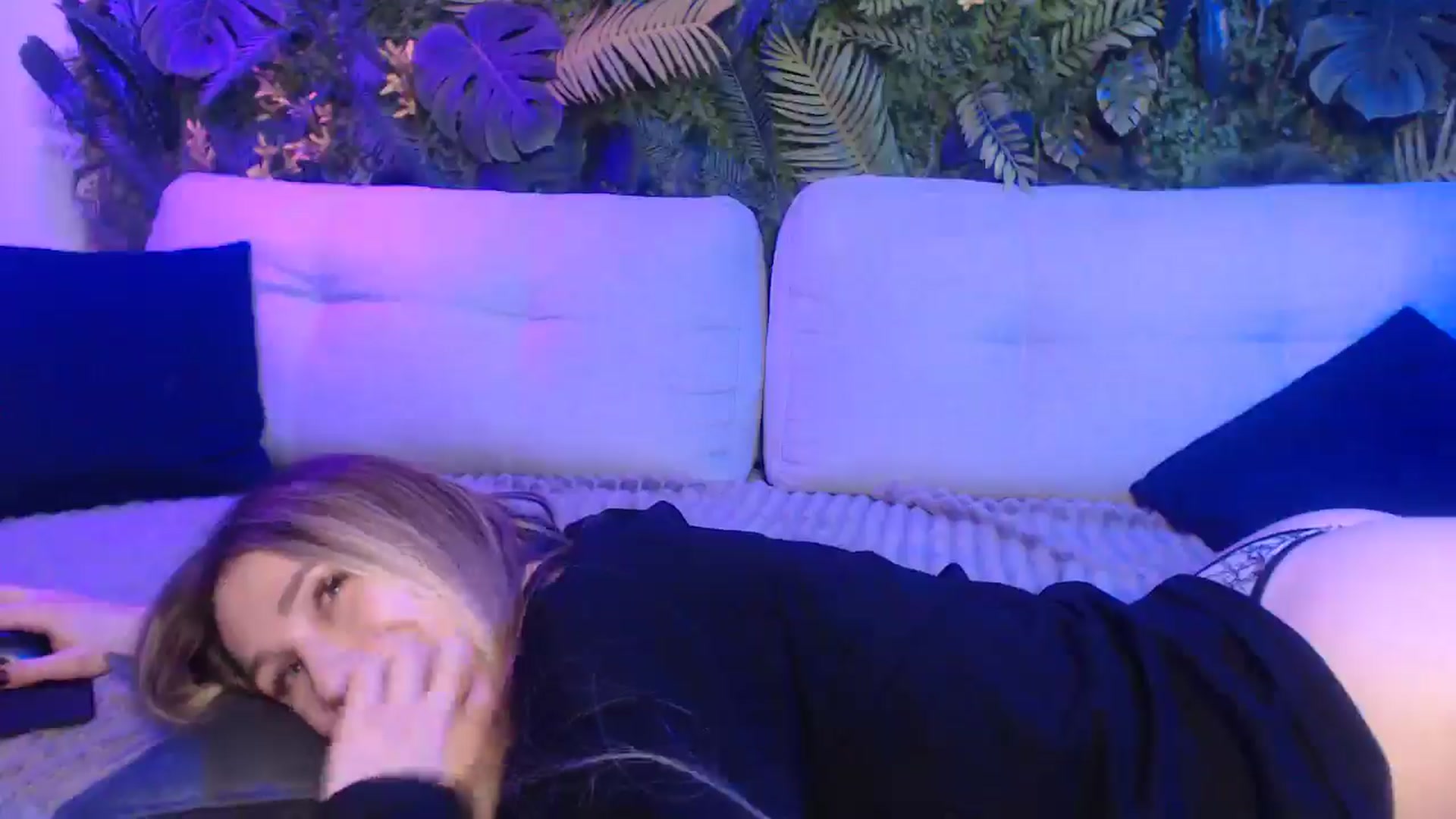 Gallery image thumbnail from Horny_Blond's myfreecams stream on, 12/09/2024, 13:58 image 17 of 20