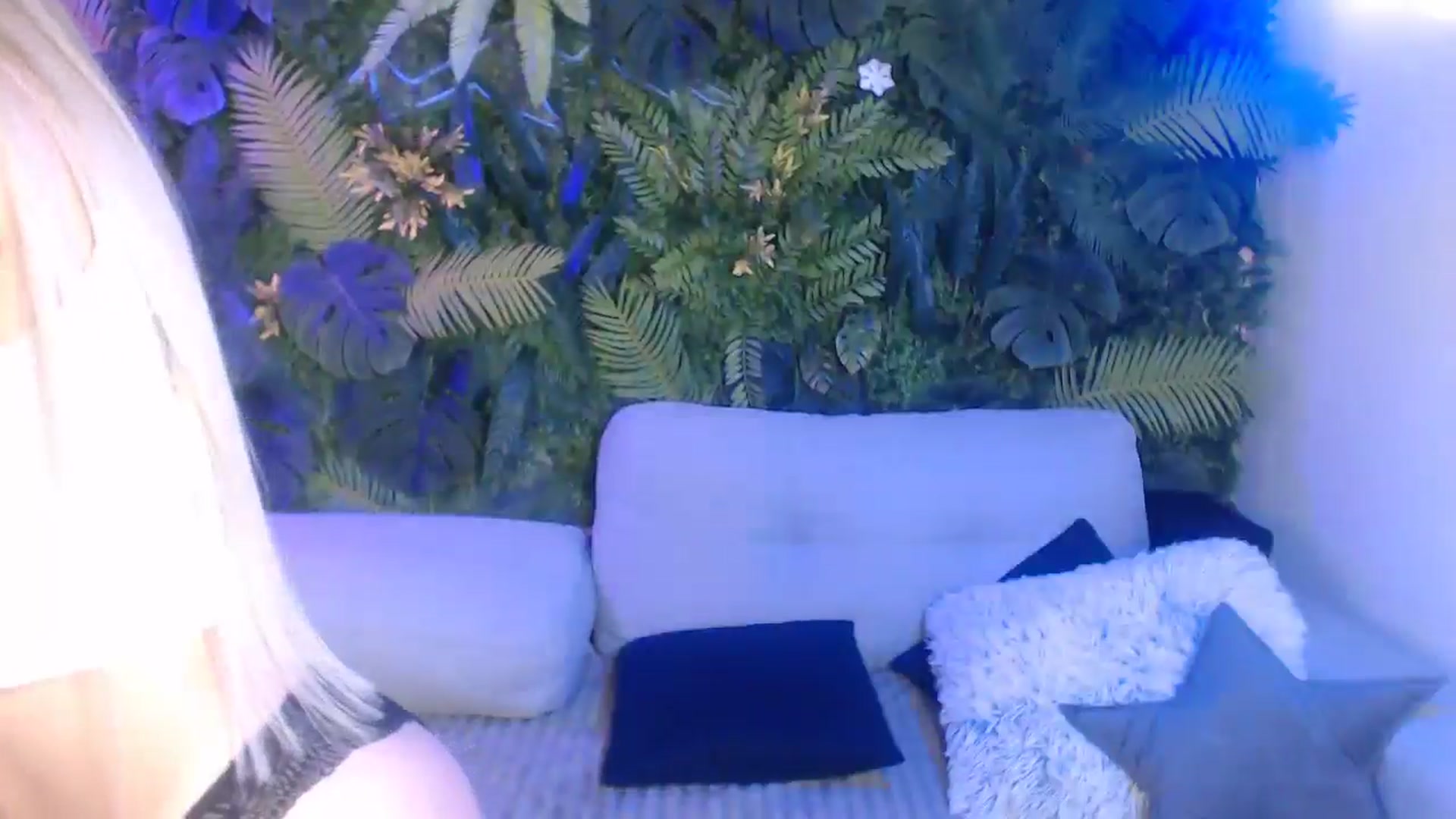 Gallery image thumbnail from Horny_Blond's myfreecams stream on, 12/14/2024, 11:32 image 4 of 20