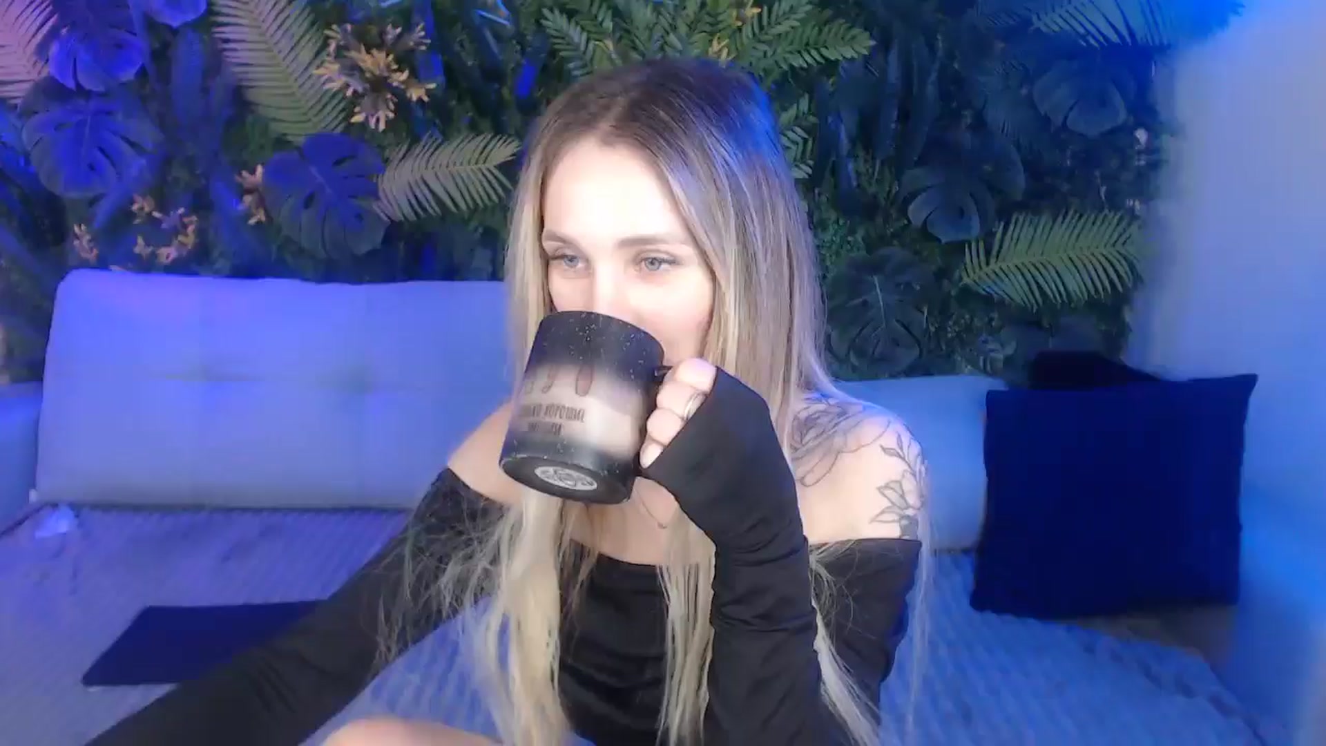 Gallery image thumbnail from Horny_Blond's myfreecams stream on, 12/16/2024, 12:14 image 1 of 20