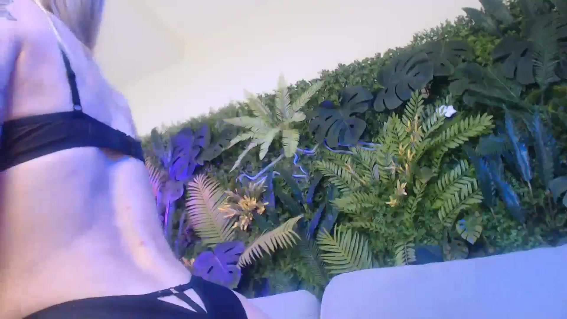 Gallery image thumbnail from Horny_Blond's myfreecams stream on, 12/18/2024, 10:21 image 9 of 20