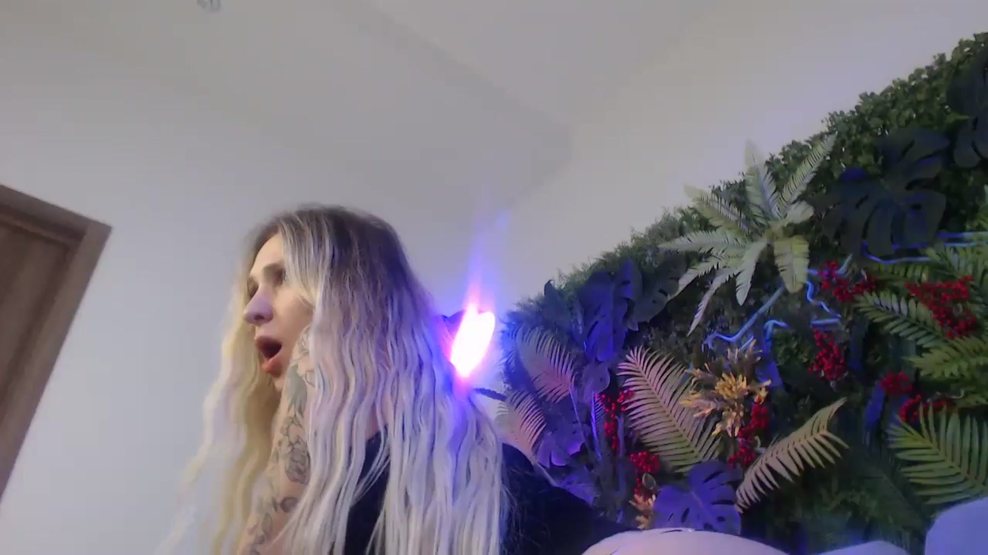 Gallery image thumbnail from Horny_Blond's myfreecams stream on, 12/21/2024, 10:24 image 17 of 20