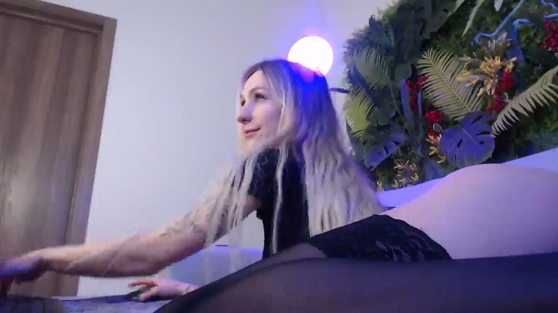 Gallery image thumbnail from Horny_Blond's myfreecams stream on, 12/22/2024, 10:02 image 16 of 20