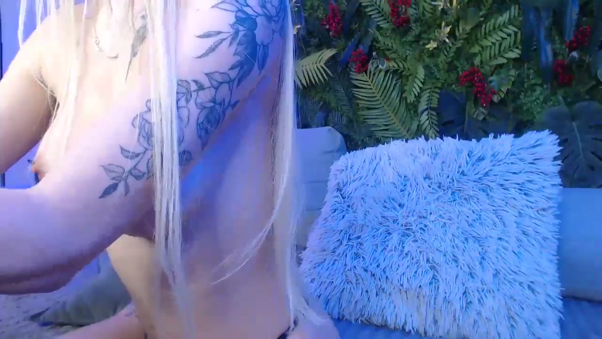 Gallery image thumbnail from Horny_Blond's myfreecams stream on, 01/05/2025, 10:30 image 16 of 20