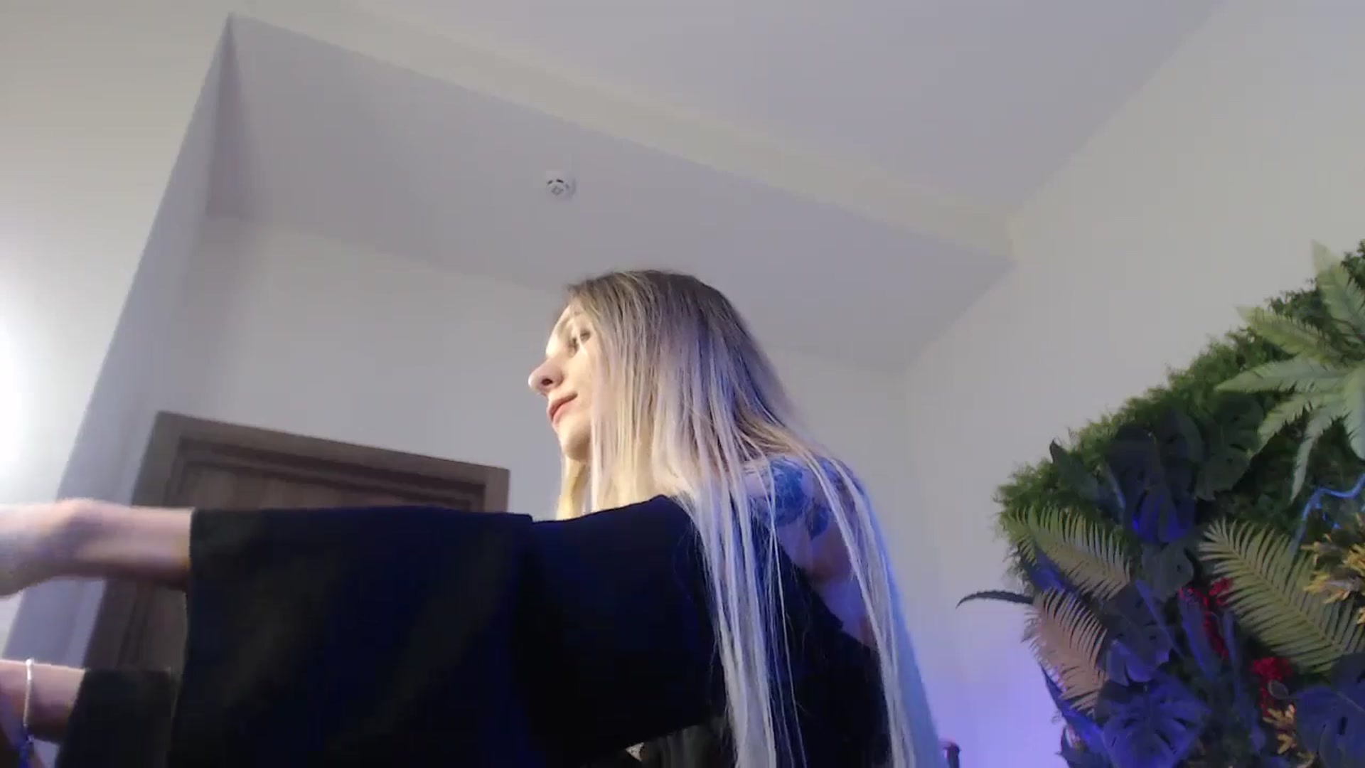 Gallery image thumbnail from Horny_Blond's myfreecams stream on, 01/06/2025, 10:50 image 20 of 20