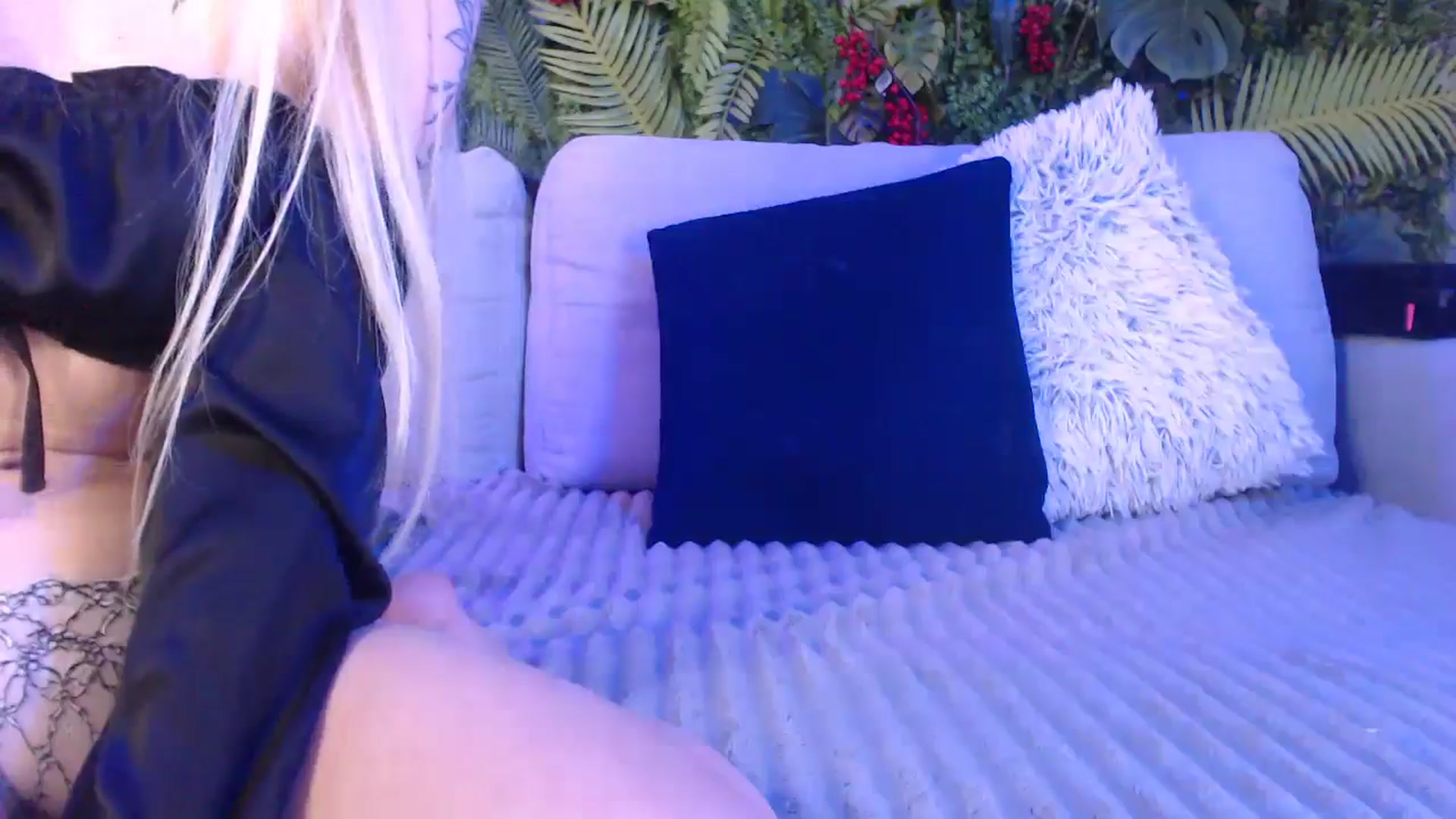 Gallery image thumbnail from Horny_Blond's myfreecams stream on, 01/06/2025, 13:59 image 19 of 20
