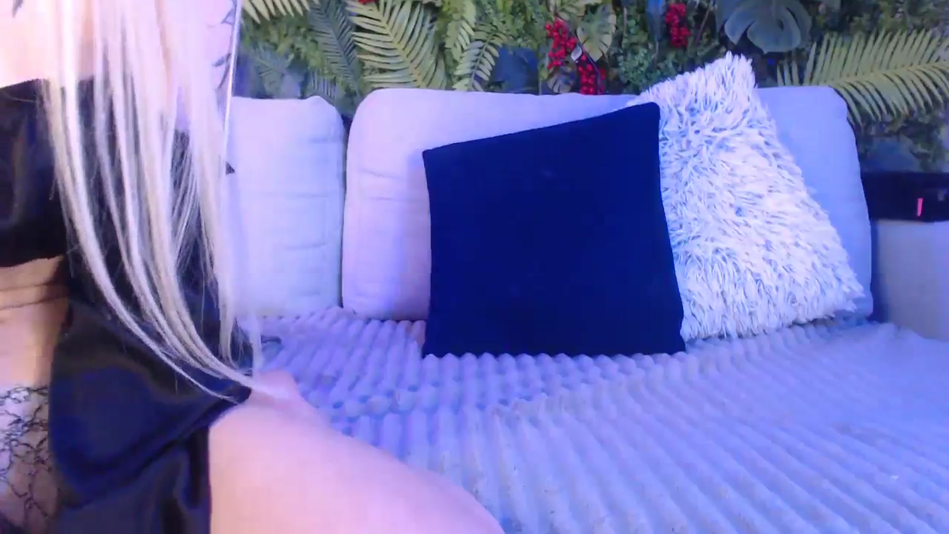 Gallery image thumbnail from Horny_Blond's myfreecams stream on, 01/06/2025, 13:59 image 17 of 20