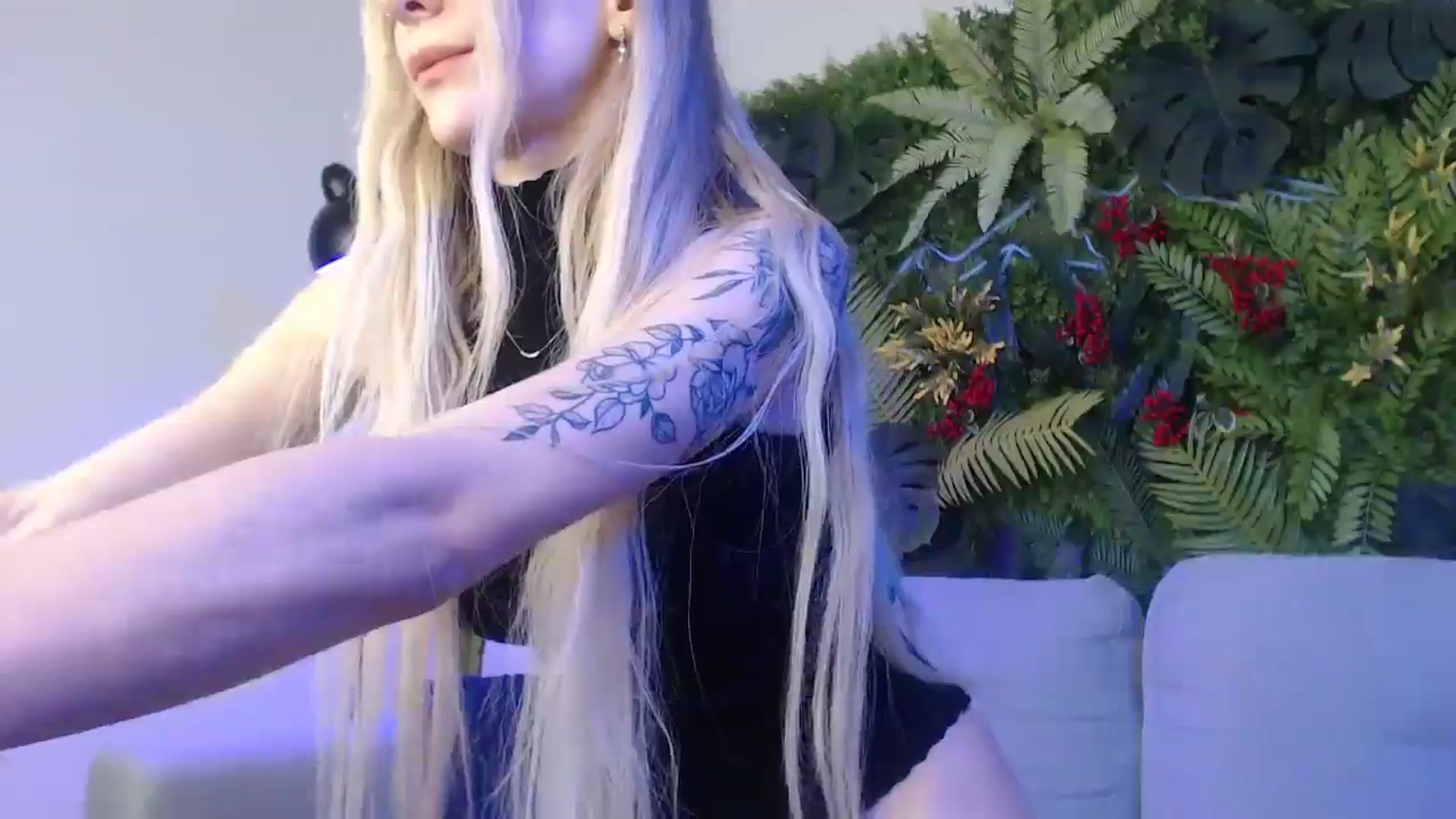 Gallery image thumbnail from Horny_Blond's myfreecams stream on, 01/08/2025, 09:35 image 10 of 20