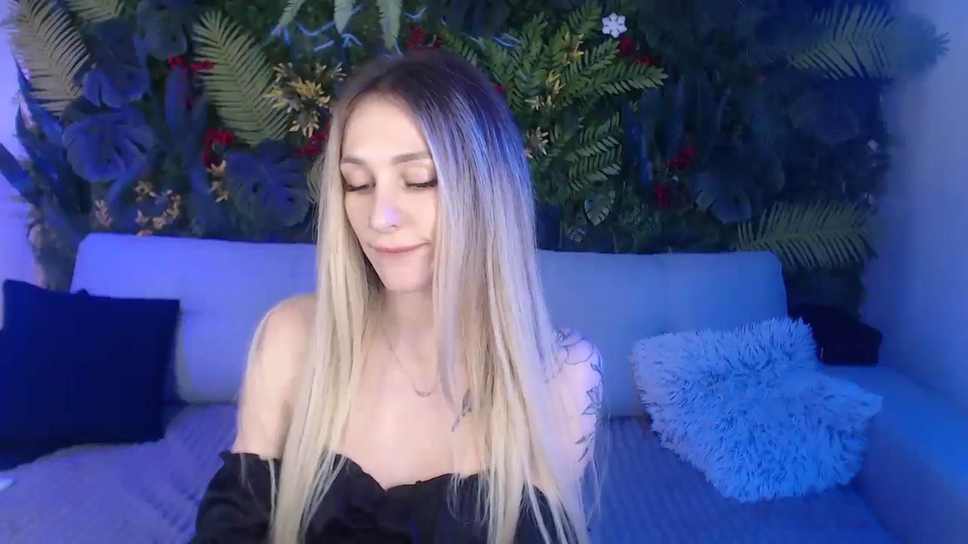Gallery image thumbnail from Horny_Blond's myfreecams stream on, 01/10/2025, 11:01 image 9 of 20