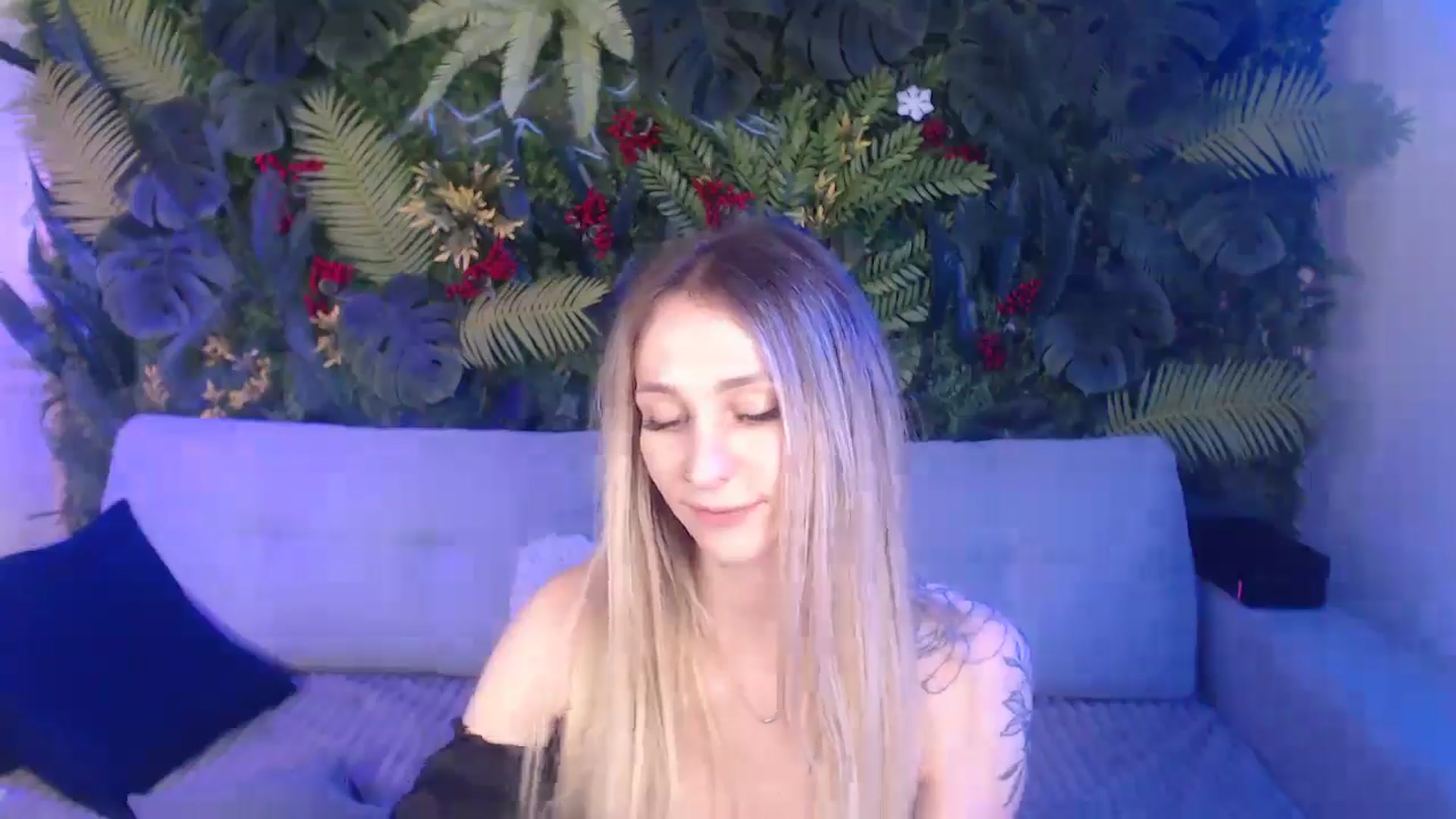 Gallery image thumbnail from Horny_Blond's myfreecams stream on, 01/10/2025, 12:07 image 16 of 20