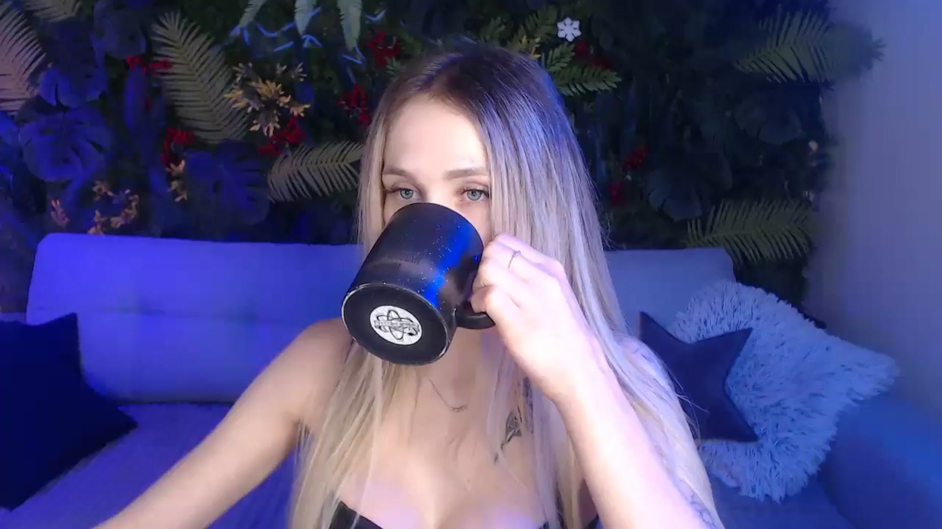 Gallery image thumbnail from Horny_Blond's myfreecams stream on, 01/11/2025, 09:22 image 12 of 20