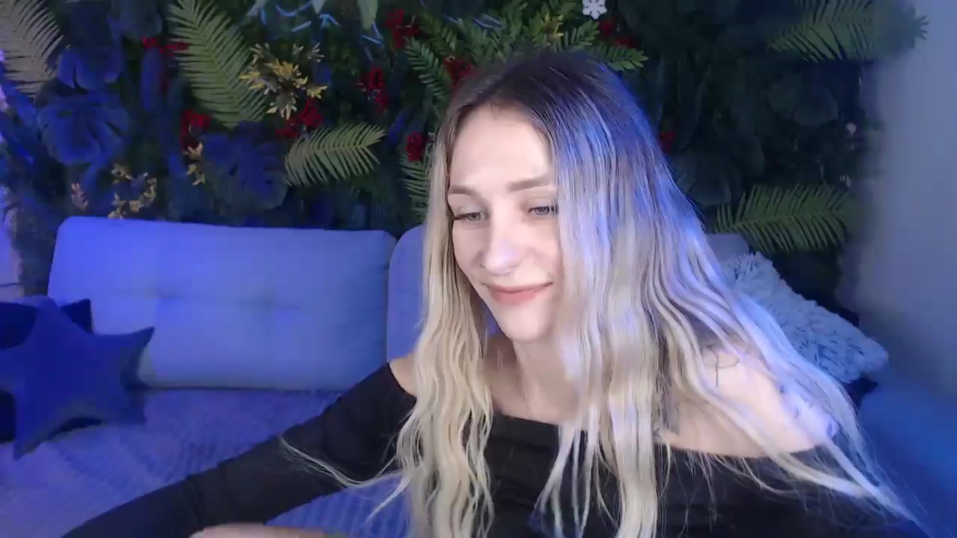Gallery image thumbnail from Horny_Blond's myfreecams stream on, 01/12/2025, 09:45 image 9 of 20