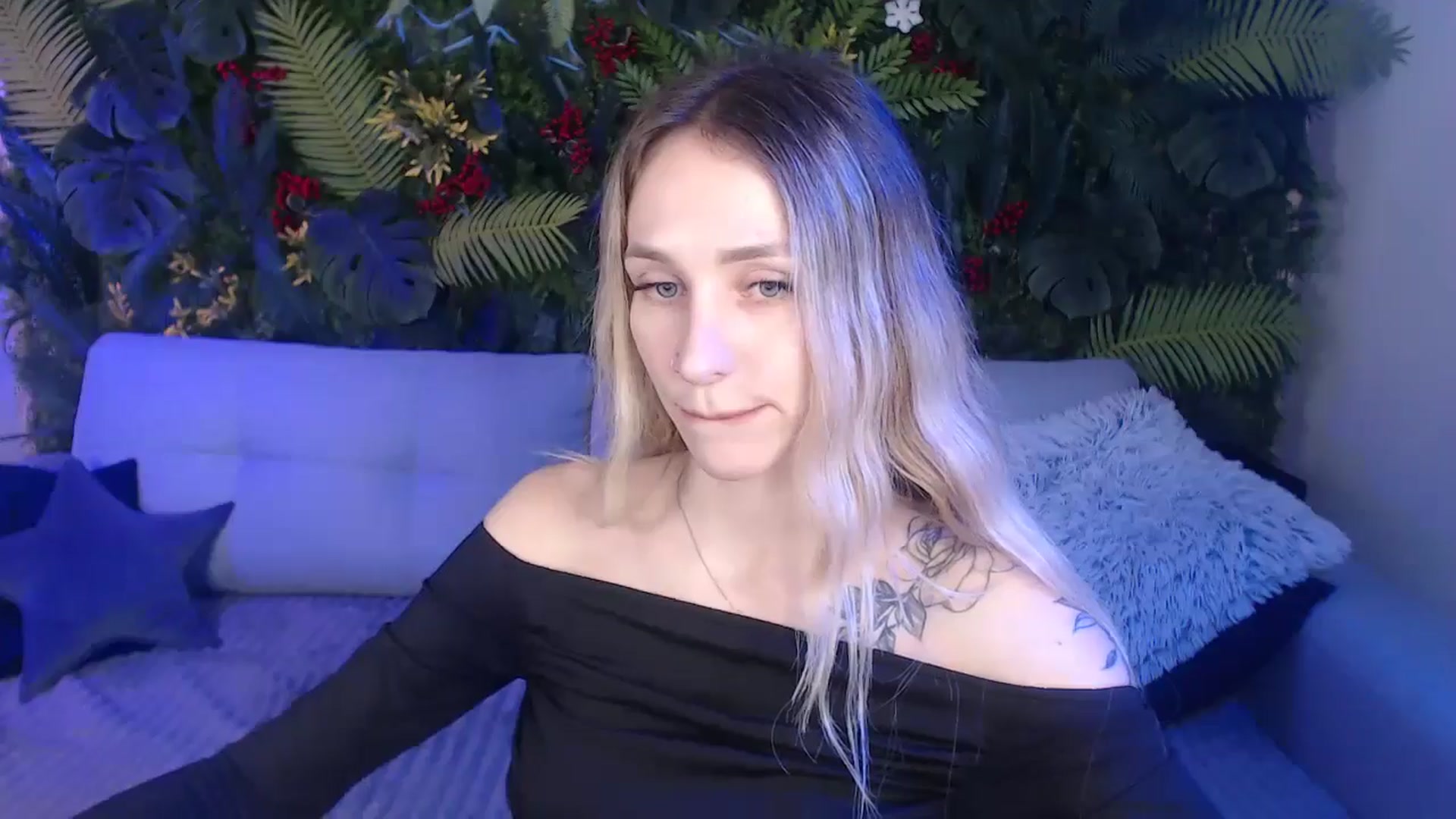 Gallery image thumbnail from Horny_Blond's myfreecams stream on, 01/12/2025, 09:45 image 6 of 20